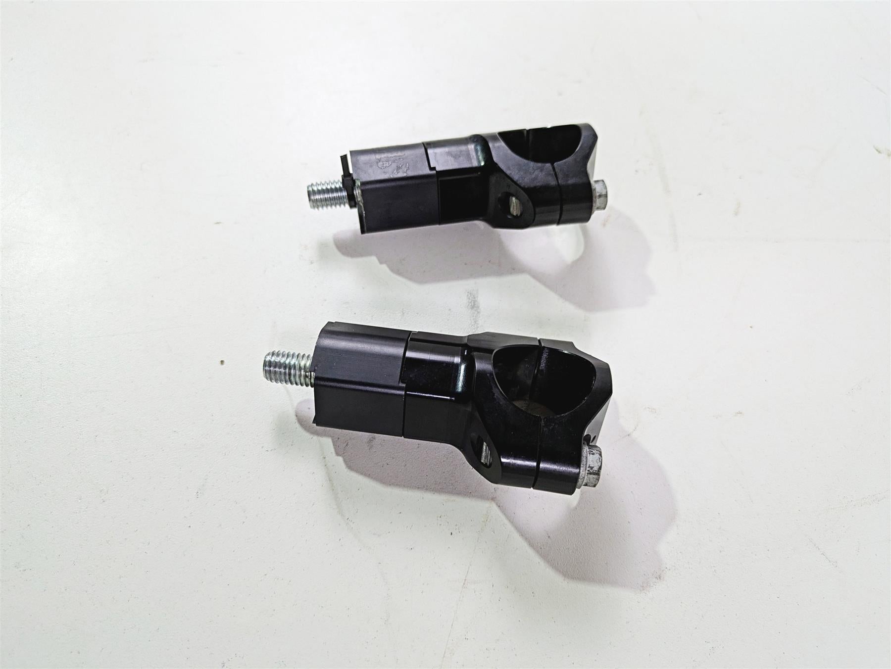 2020 KTM 1290 Super Adventure R Handlebar Riser + Extension Holder 00050000927 {{ shop.shopifyCountryName }} - Mototech271