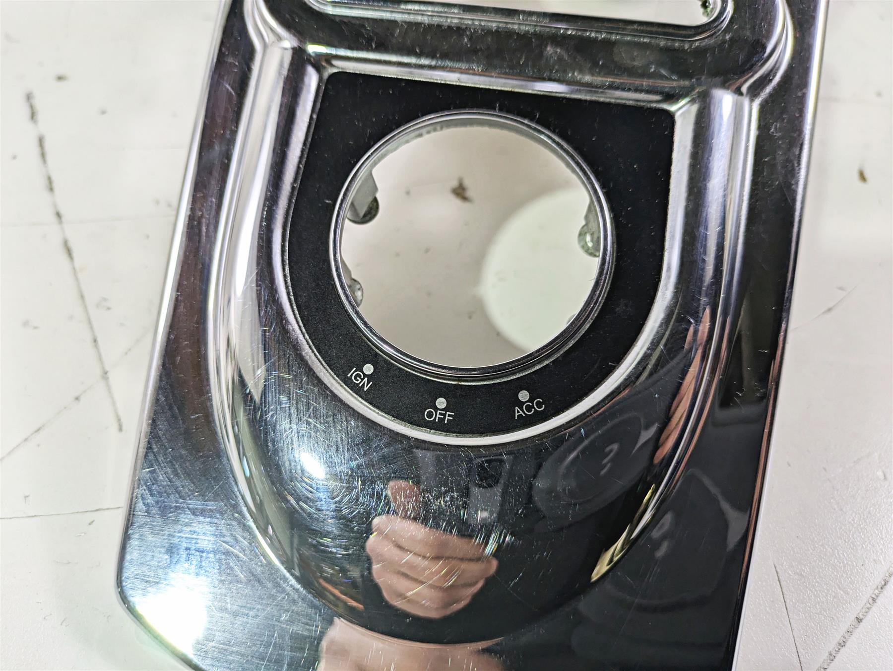 2007 Harley FXDWG Dyna Wide Glide Fuel Tank Dash Cover Console 71211-04A {{ shop.shopifyCountryName }} - Mototech271