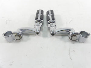 2010 Harley Touring FLHX Street Glide Willie G Skull Highway Foot Pegs & Mounts