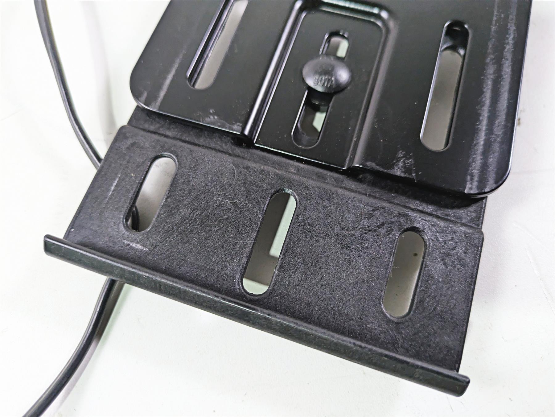 2010 Harley VRSCF Muscle Rod Side License Plate Holder Mount 69390-09 {{ shop.shopifyCountryName }} - Mototech271