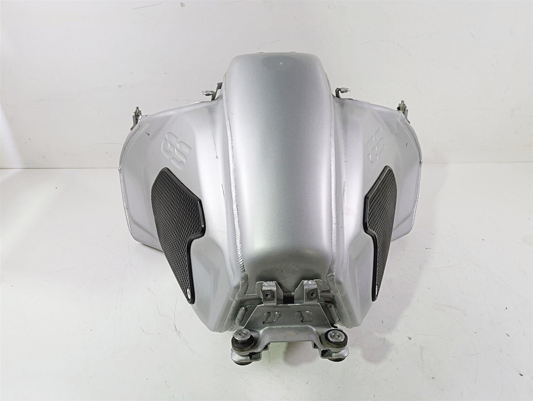 2015 BMW R1200 GS Adv K51 Fuel Gas Tank Aluminum Metallic Matt 16118537710 {{ shop.shopifyCountryName }} - Mototech271