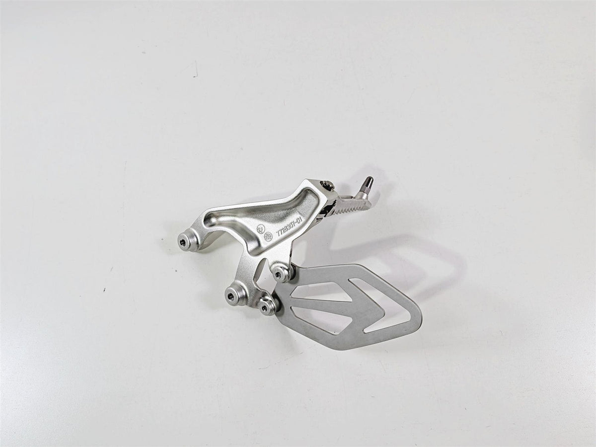 2017 BMW S1000RR K46 Left Rider Driver Foot Peg Rest & Heal Guard 46717728307 {{ shop.shopifyCountryName }} - Mototech271
