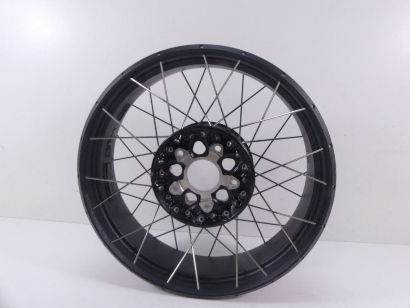 2017 BMW R1200GS GSW K50 Straight Nice Rear Wheel Rim 17x4.5 36318526666 {{ shop.shopifyCountryName }} - Mototech271