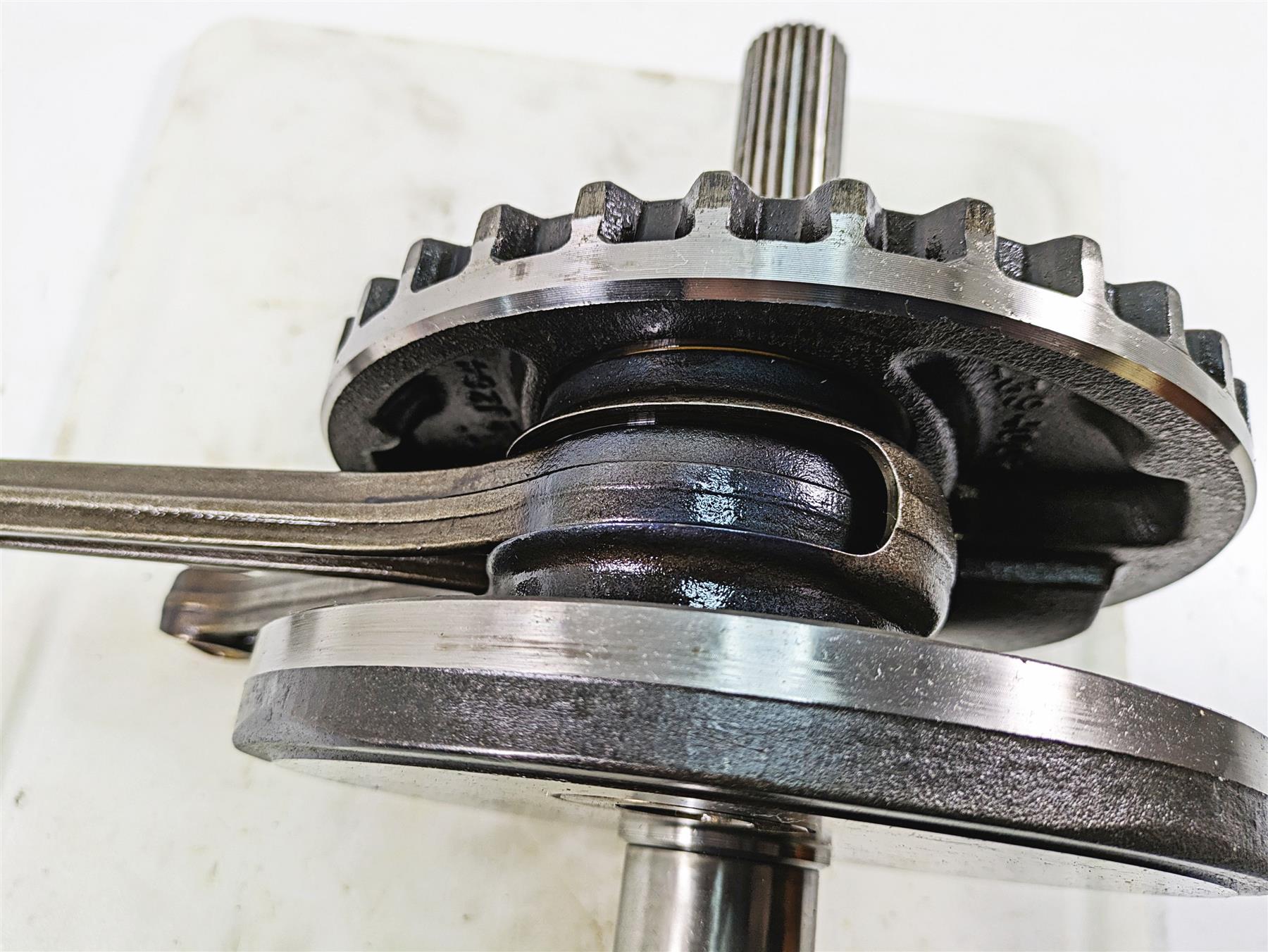 2009 Harley FXDC Dyna Super Glide Custom Crank Shaft Flywheel - Read 24100021 {{ shop.shopifyCountryName }} - Mototech271