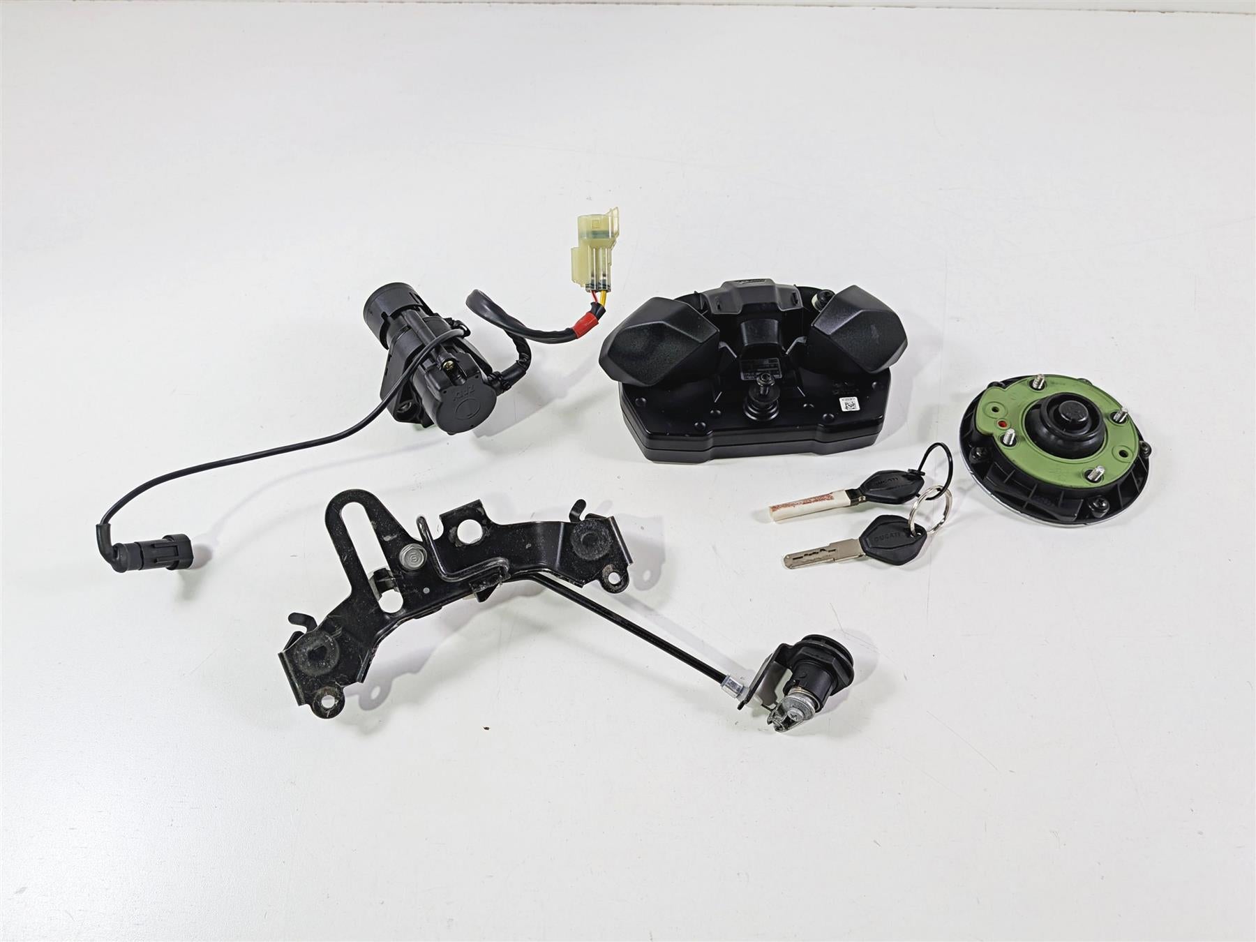 2023 Ducati Streetfighter V4 Speedometer Screen Ignition Switch Key 40612024A-Mototech271