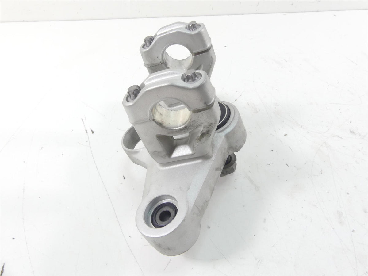 2008 BMW R1200GS K25 Upper Triple Tree Steering Clamp 31427718170 {{ shop.shopifyCountryName }} - Mototech271