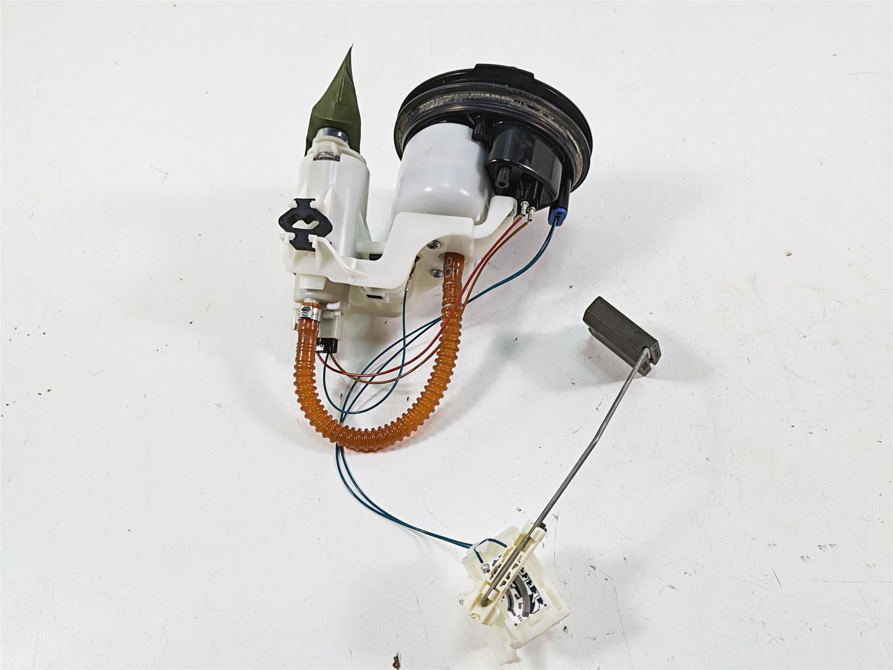2015 BMW S1000RR K46 Fuel Gas Petrol Pump - Tested 16147718349 {{ shop.shopifyCountryName }} - Mototech271