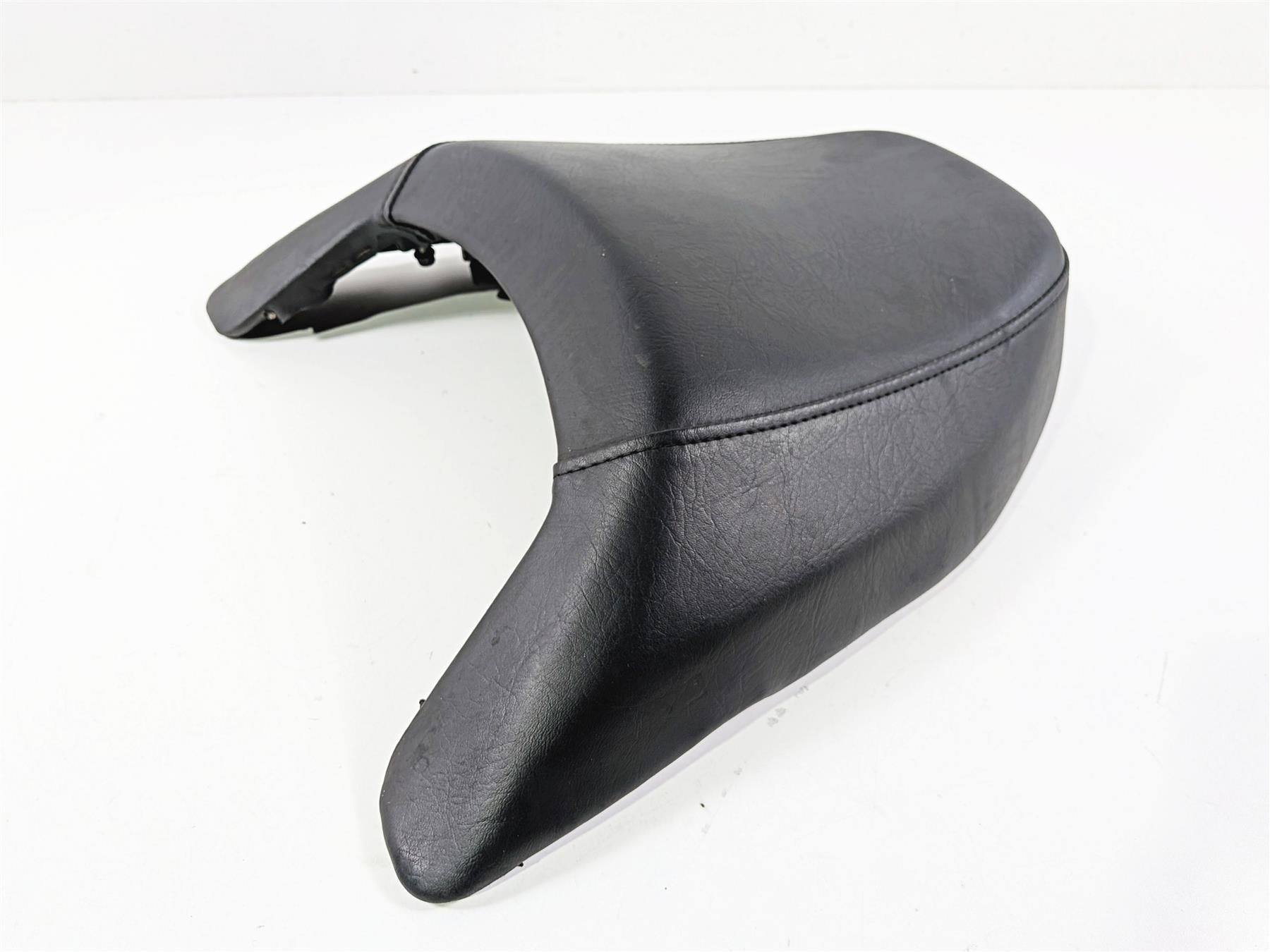 2014 Suzuki M109R VZR1800 Boulevard Rear Passenger Seat Saddle 45300-48G00-48H {{ shop.shopifyCountryName }} - Mototech271