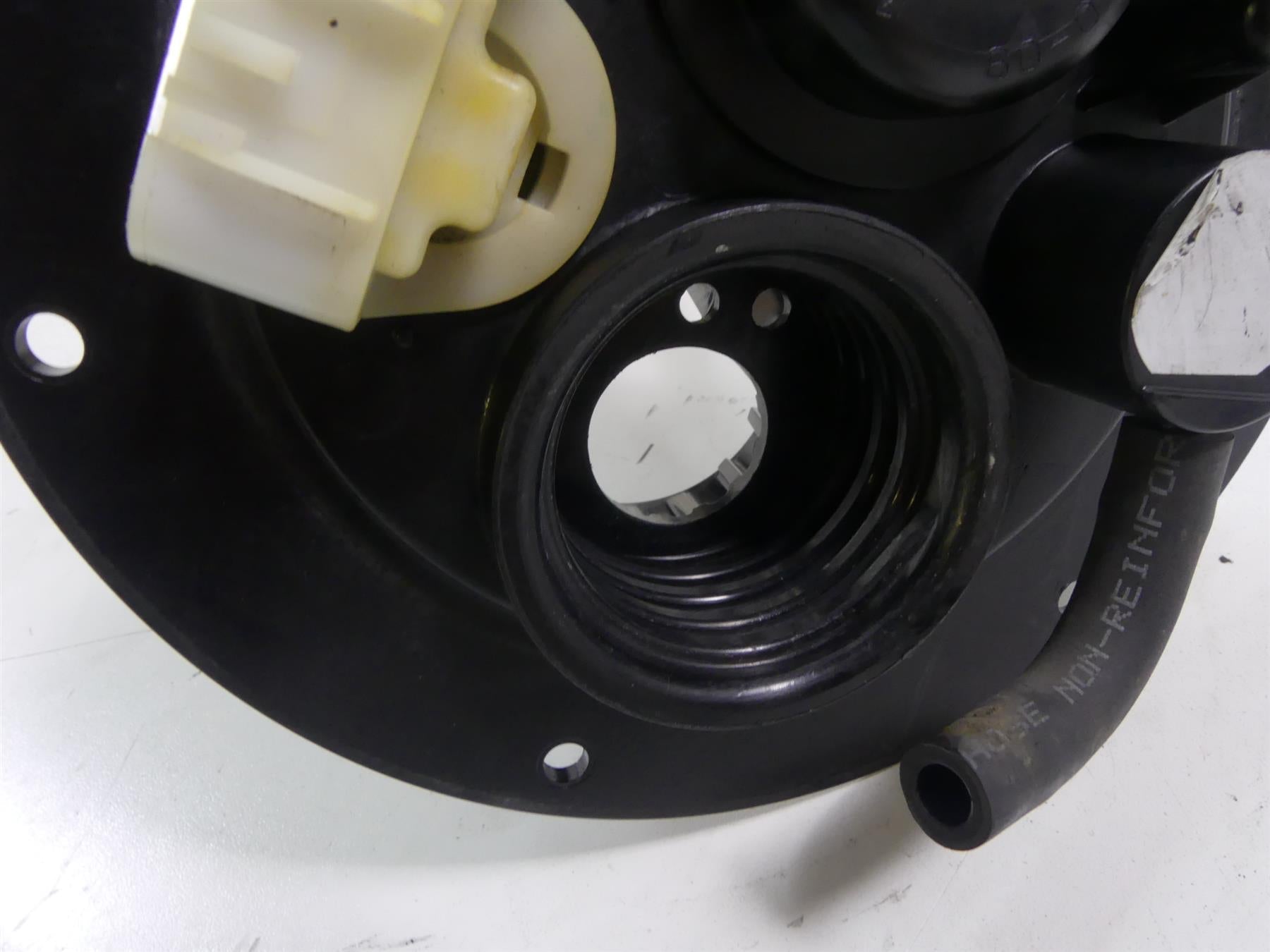 2013 Harley Davidson VRSCF Muscle Fuel Gas Petrol Pump -Tested Video 75310-07 {{ shop.shopifyCountryName }} - Mototech271