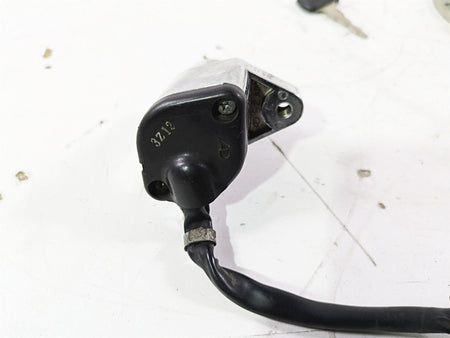 2004 Victory Kingpin Ignition Switch Key Tank Cap Set 4011023 {{ shop.shopifyCountryName }} - Mototech271