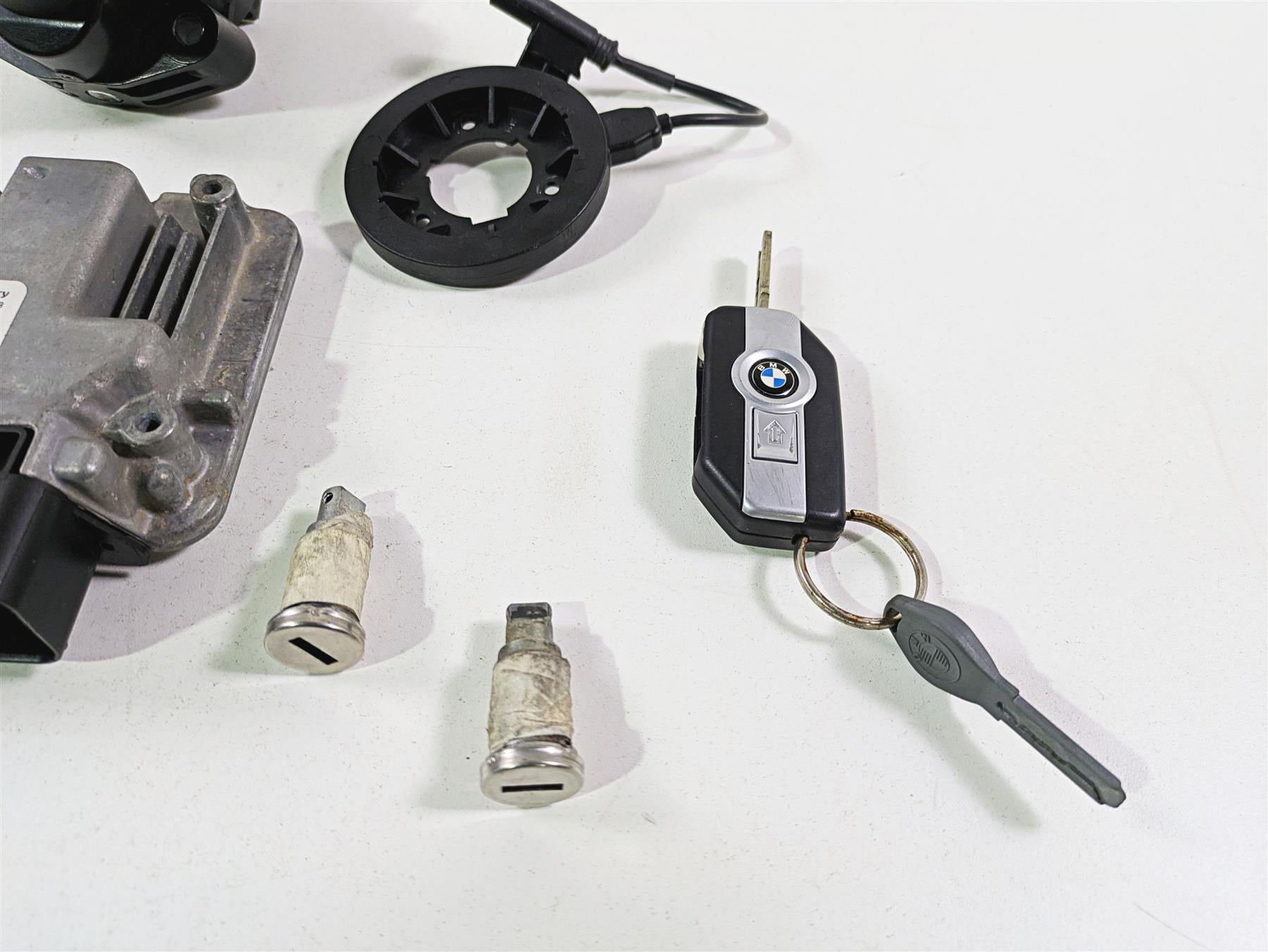 2017 BMW R1200 GS K50 Cdi Ecm Handsfree Ignition Switch Key Lock Set 13618392346 {{ shop.shopifyCountryName }} - Mototech271