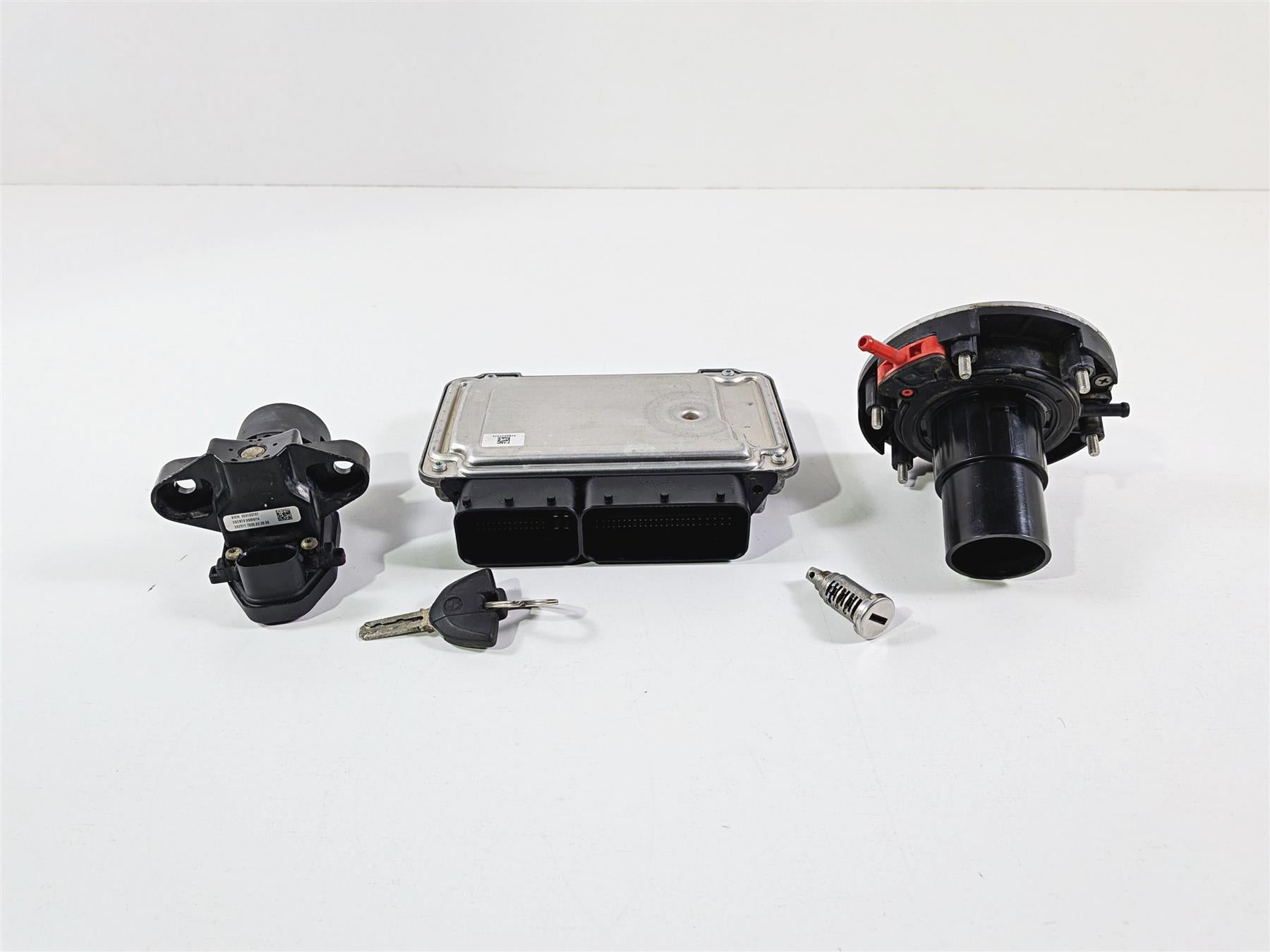 2015 BMW R1200GS K50 Cdi Ecu Ecm Module Ignition Switch Key Lock Gas Cap 13618546129 {{ shop.shopifyCountryName }} - Mototech271