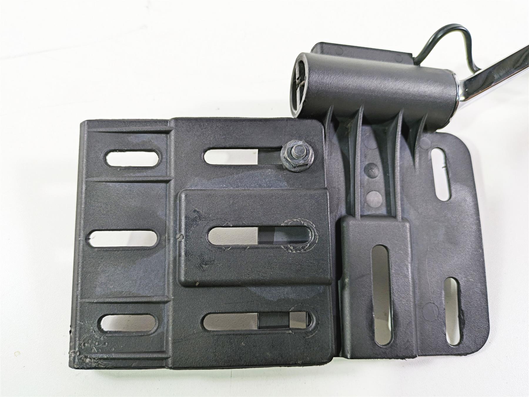 2017 Harley Dyna FXDB Street Bob Side License Plate Holder Bracket 67900121 {{ shop.shopifyCountryName }} - Mototech271