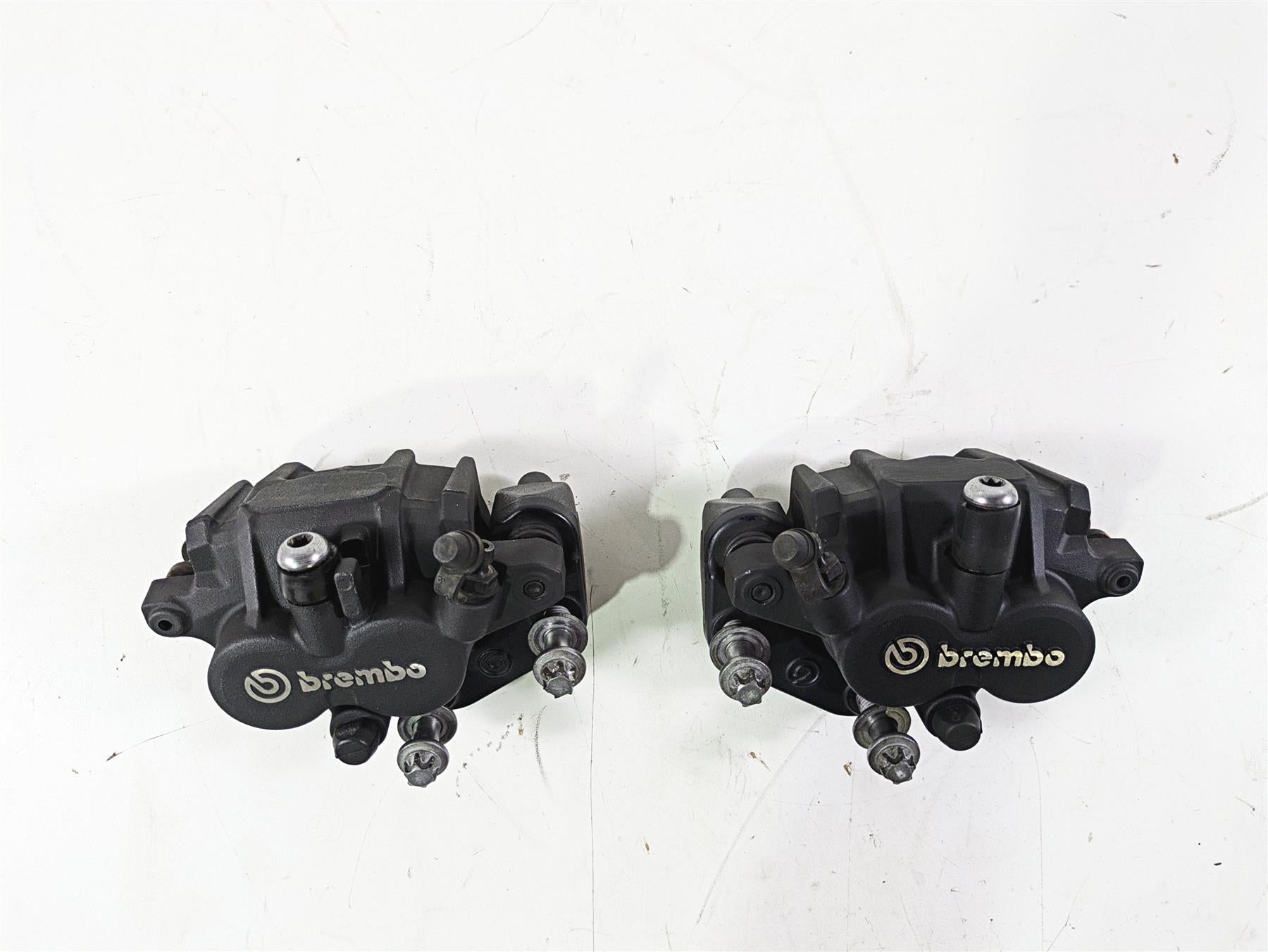 2017 BMW F800GS Adv K75 Brembo Front Brake Caliper Set 34117716715 34117716716 {{ shop.shopifyCountryName }} - Mototech271