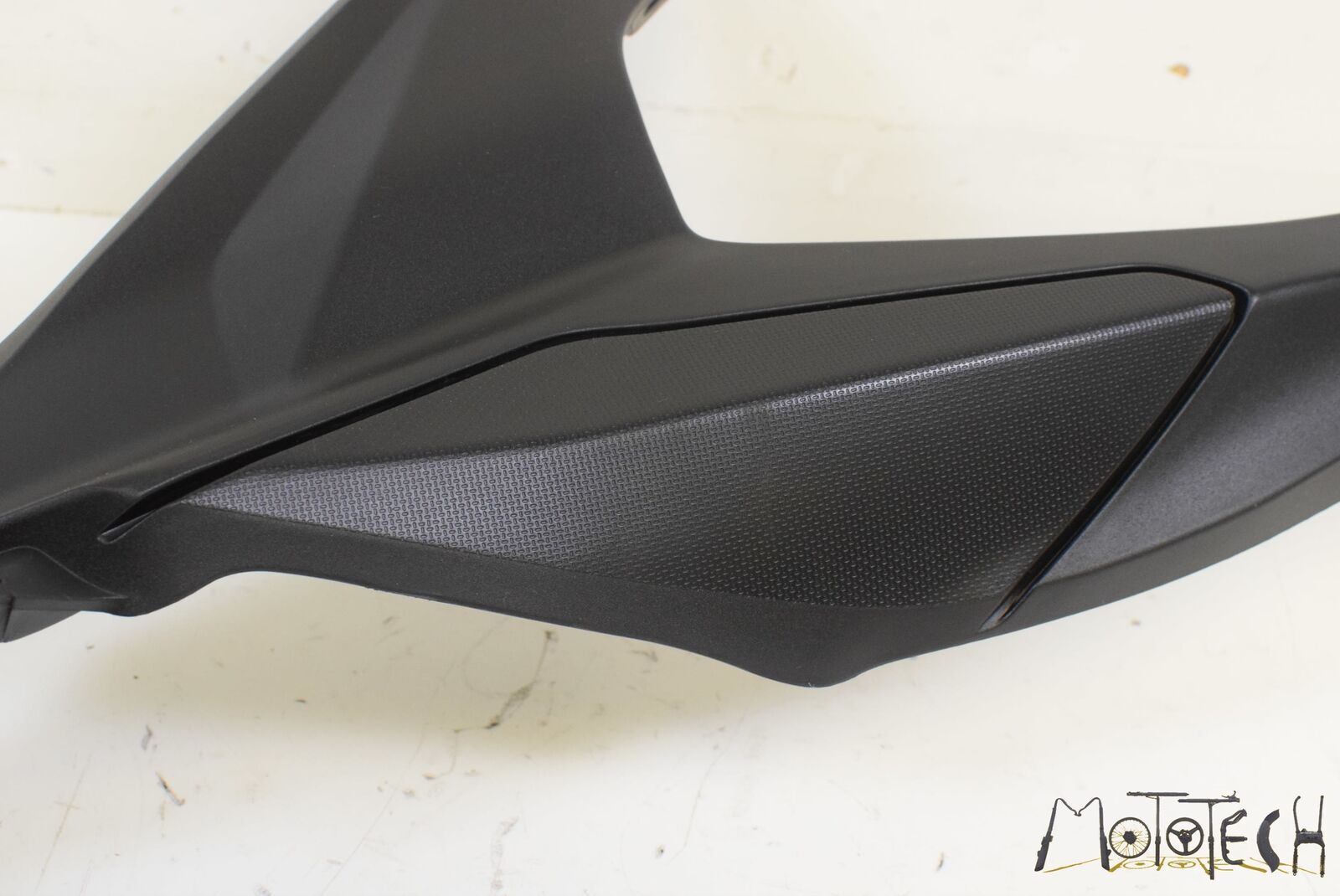 2016 Ducati Superbike 959 Panigale Subframe Side Cover Fairing SET 46016311B {{ shop.shopifyCountryName }} - Mototech271