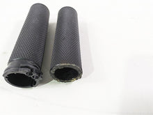 Load image into Gallery viewer, 2002 Big Dog Pitbull Harley 1&quot; Bar Arlen Ness Fusion Hand Grip Set 405-0553
