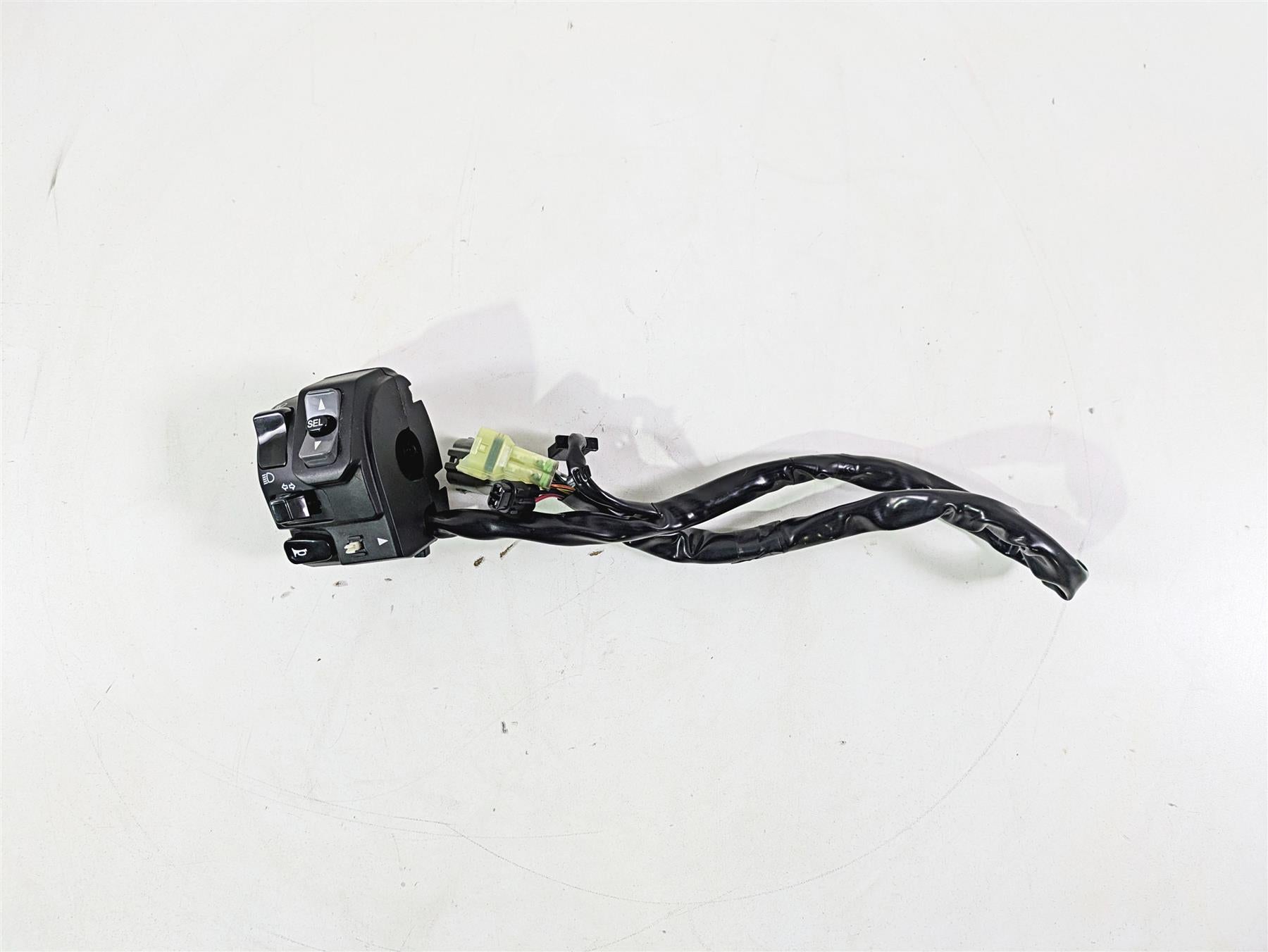 2021 Kawasaki Z900 ZR900 Left Hand Control Switch - Read 46091-0492 ...