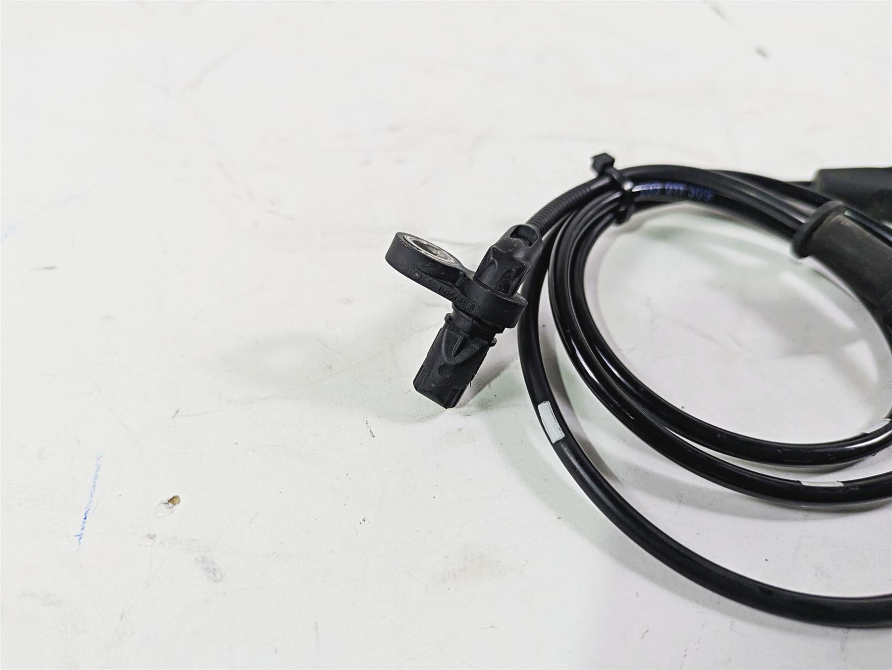 2020 Suzuki V-Strom 1050 XT Front Abs Brake Wheel Speed Sensor 55710-06L00 {{ shop.shopifyCountryName }} - Mototech271