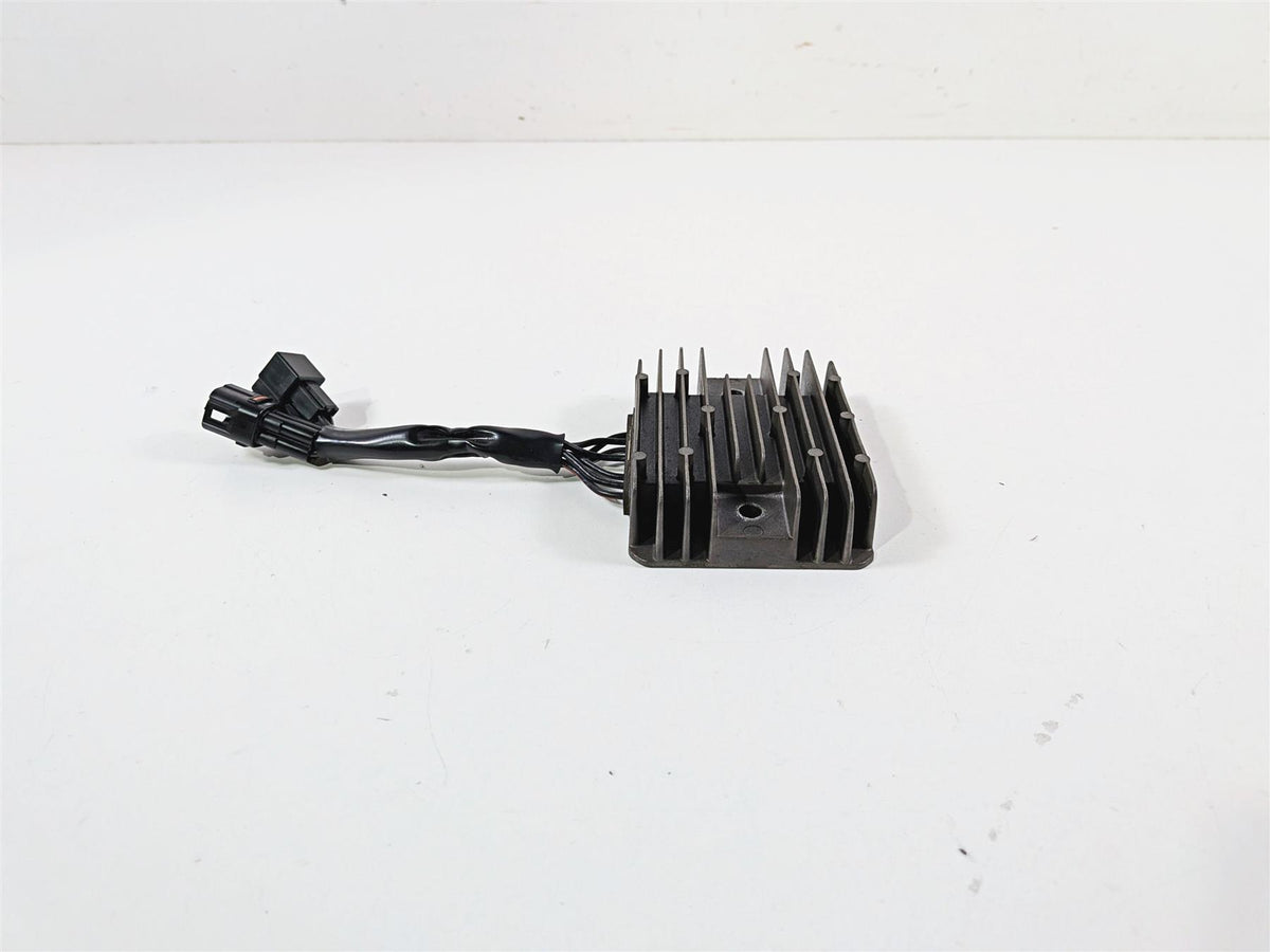2005 Suzuki VZ800 M50 Boulevard Rectifier Voltage Regulator 32800-47H00 {{ shop.shopifyCountryName }} - Mototech271