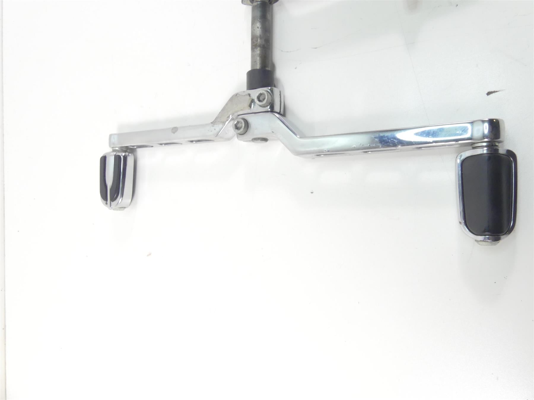 2009 Harley FLHTCU SE4 CVO E-Glide Floorboard Shifter Brake Pedal Set 51498-09A {{ shop.shopifyCountryName }} - Mototech271