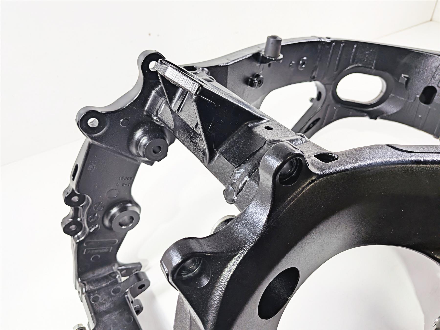 2024 Suzuki GSXR600 Straight Main Frame Chassis With Texas Salvage Title - 41100-15J00-YAP {{ shop.shopifyCountryName }} - Mototech271