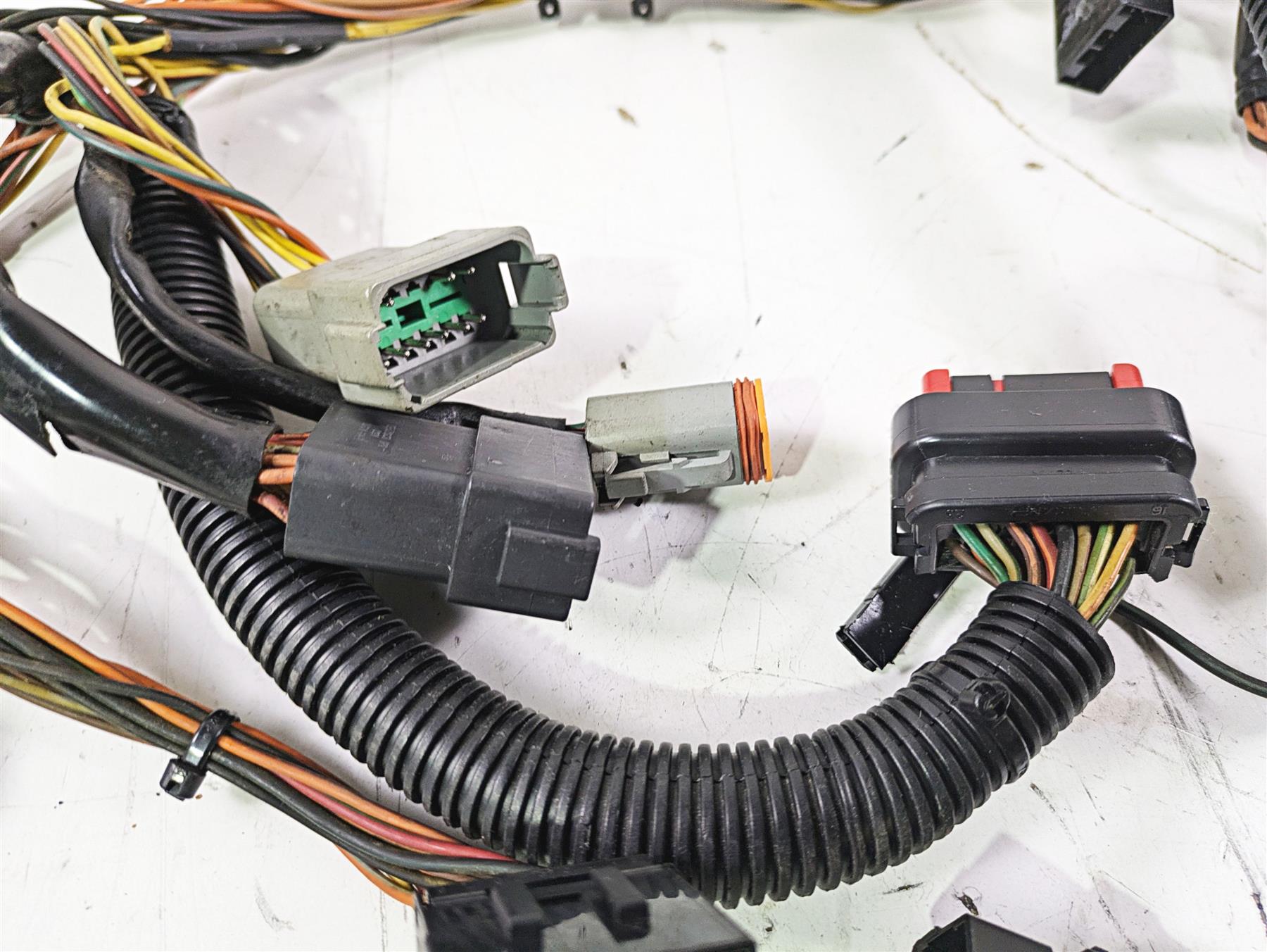 2003 Harley Touring FLHTCUI E-Glide 100th Front Interconnect Wiring 70232-03 {{ shop.shopifyCountryName }} - Mototech271