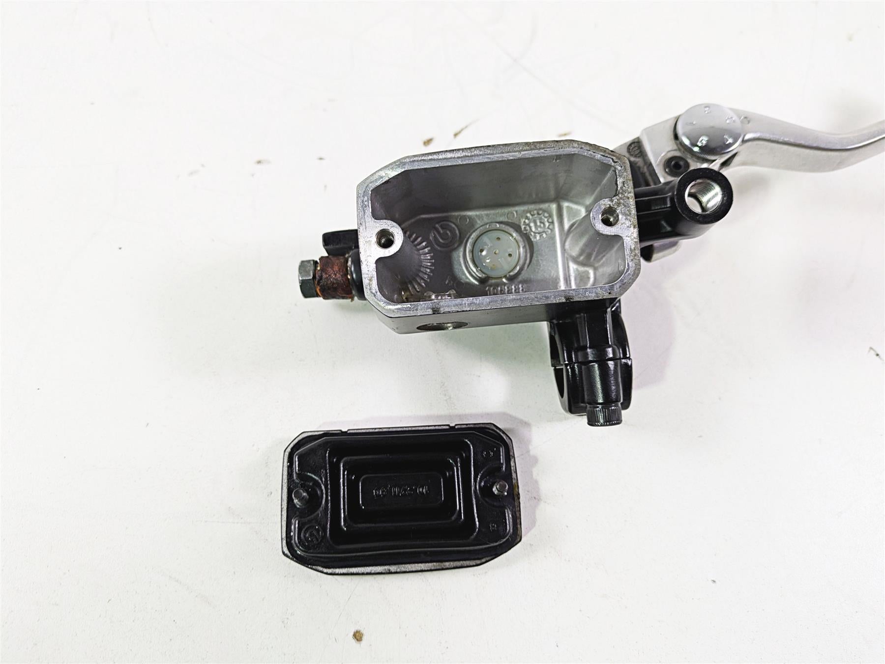 2016 Moto Guzzi Stelvio 1200 8V NTX Brembo Front Brake Master Cylinder 978606 {{ shop.shopifyCountryName }} - Mototech271
