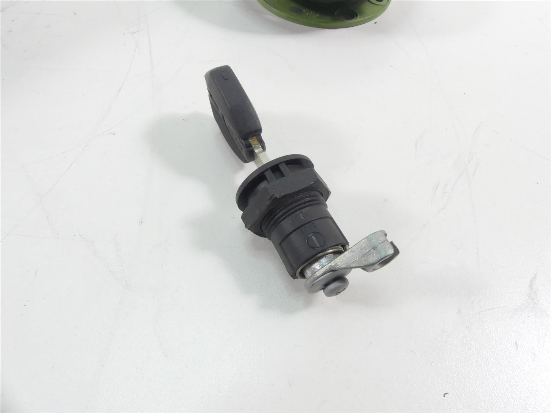 2018 Ducati Panigale 1100 V4 S Ignition Switch Seat Key Lock Gas Cap 59822131A {{ shop.shopifyCountryName }} - Mototech271