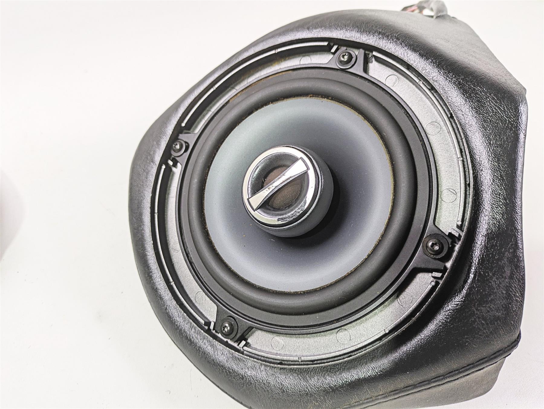 1999 Harley Touring FLHTCUI E-Glide Rear Speaker Housing Set 76303-98B {{ shop.shopifyCountryName }} - Mototech271