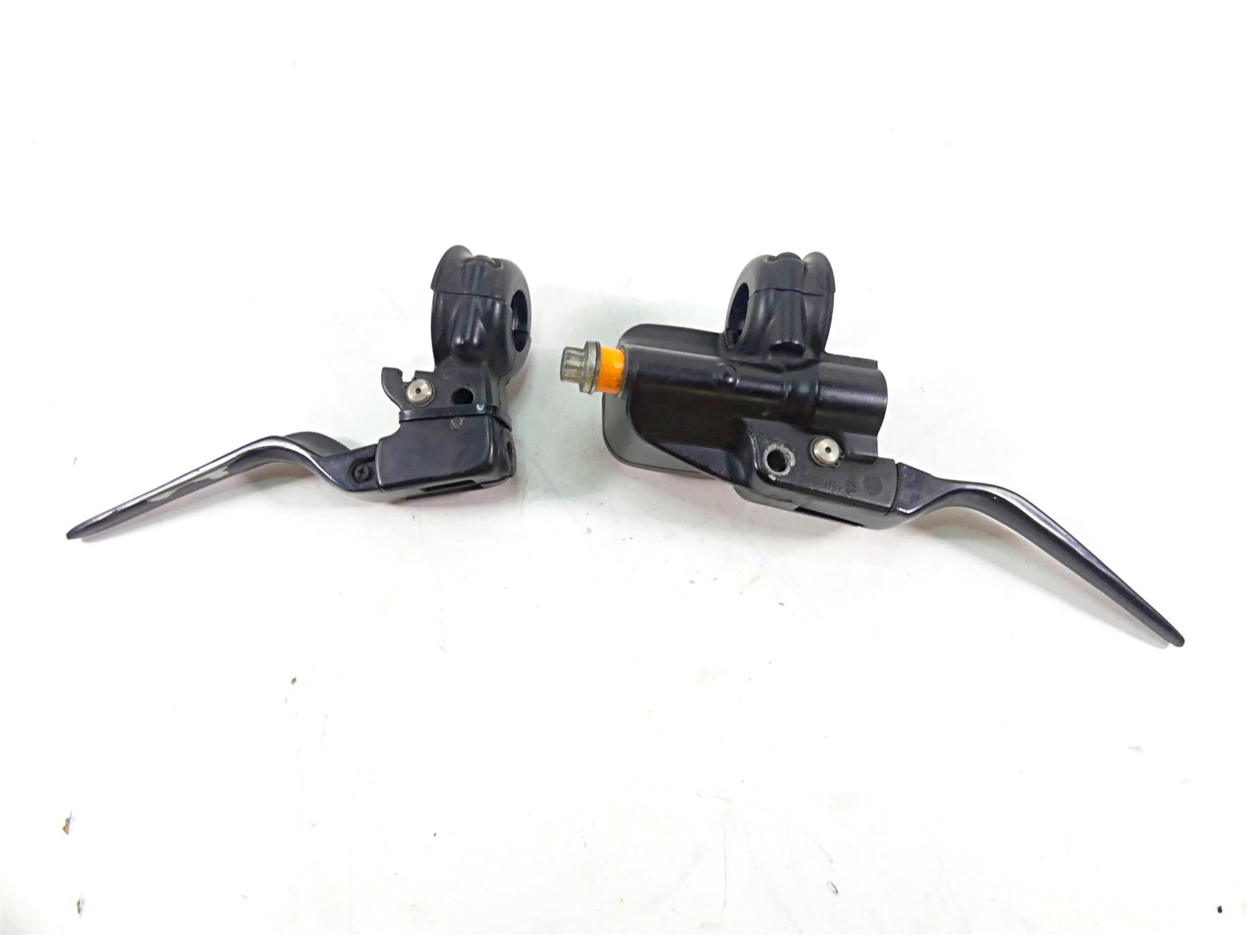 2014 Harley Dyna FXDB Street Bob Front Brake Master & Clutch Perch 45029-11D {{ shop.shopifyCountryName }} - Mototech271