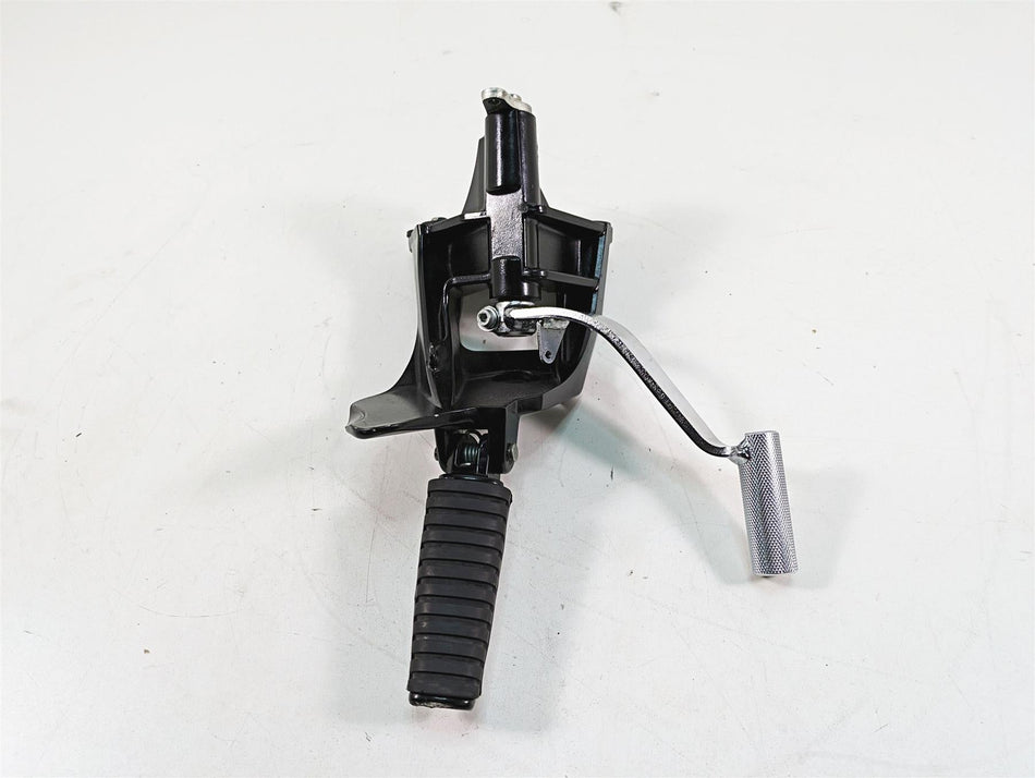 2016 Suzuki M109R VZR1800 Right Front Footpeg & Brake Pedal 43511-48G10 {{ shop.shopifyCountryName }} - Mototech271