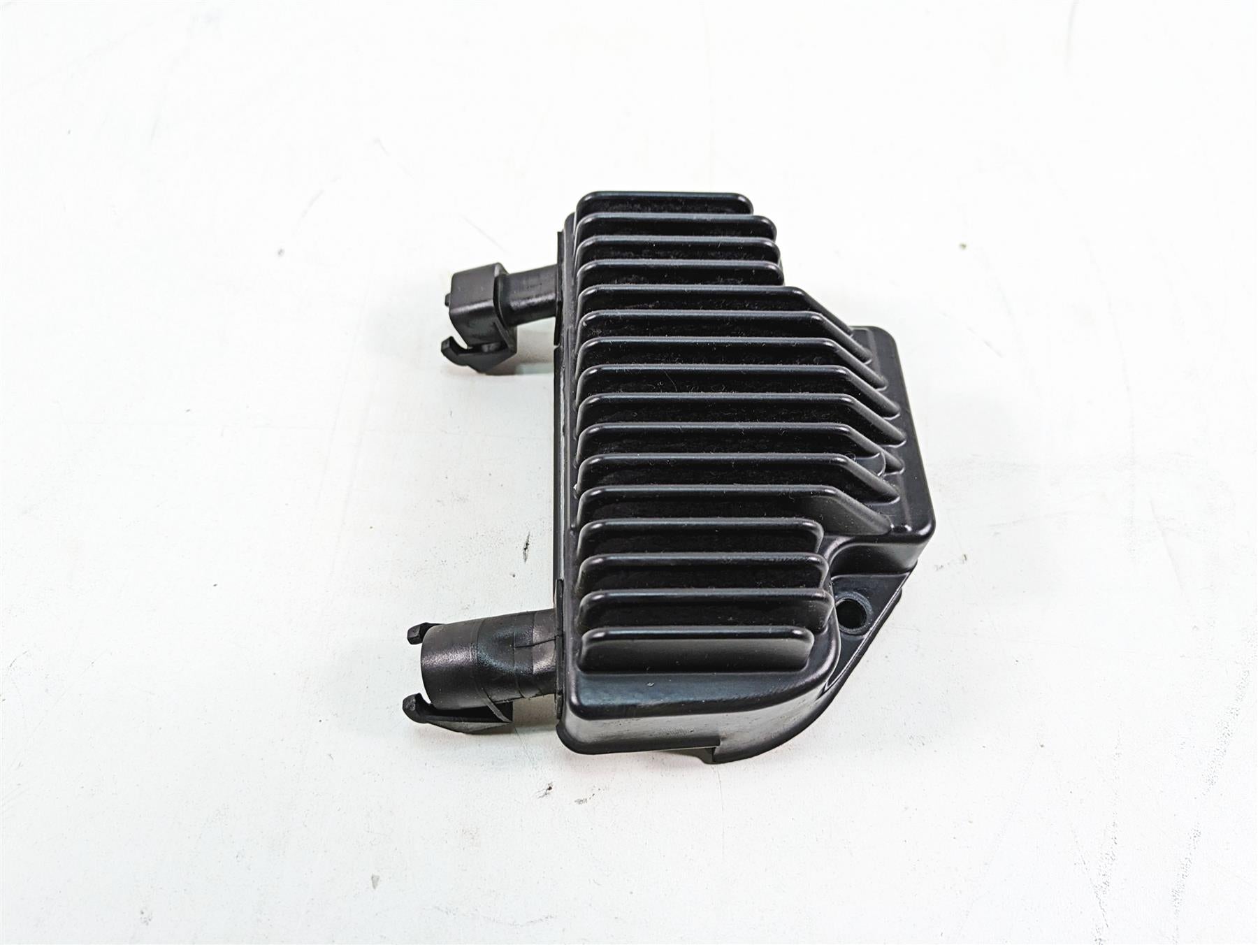 2012 Harley FLD Dyna Switchback Rectifier Voltage Regulator 74631-08A {{ shop.shopifyCountryName }} - Mototech271
