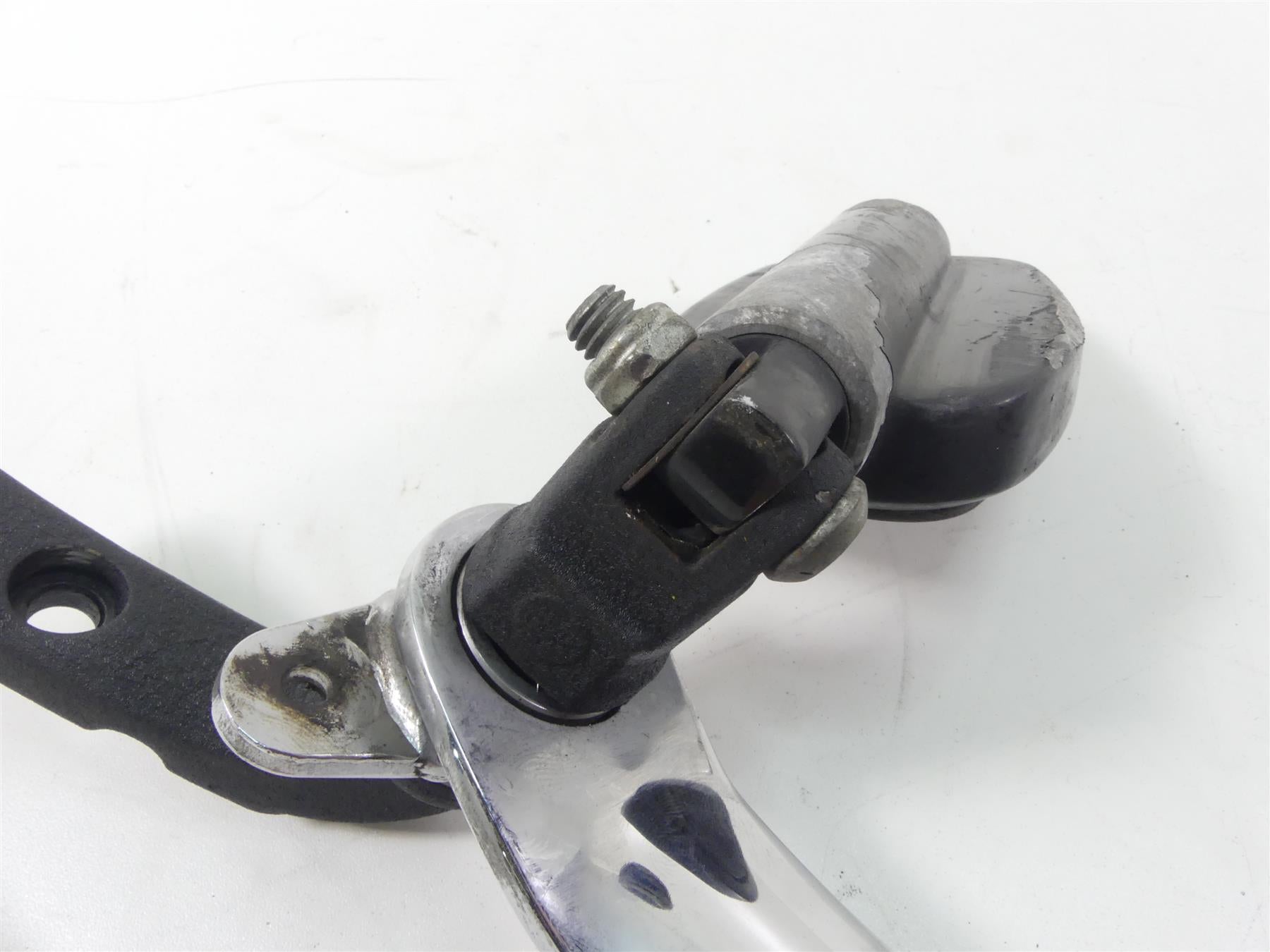 2013 Harley FXDWG Dyna Wide Glide Front Rider Forward Foot Controls 33693-03 {{ shop.shopifyCountryName }} - Mototech271