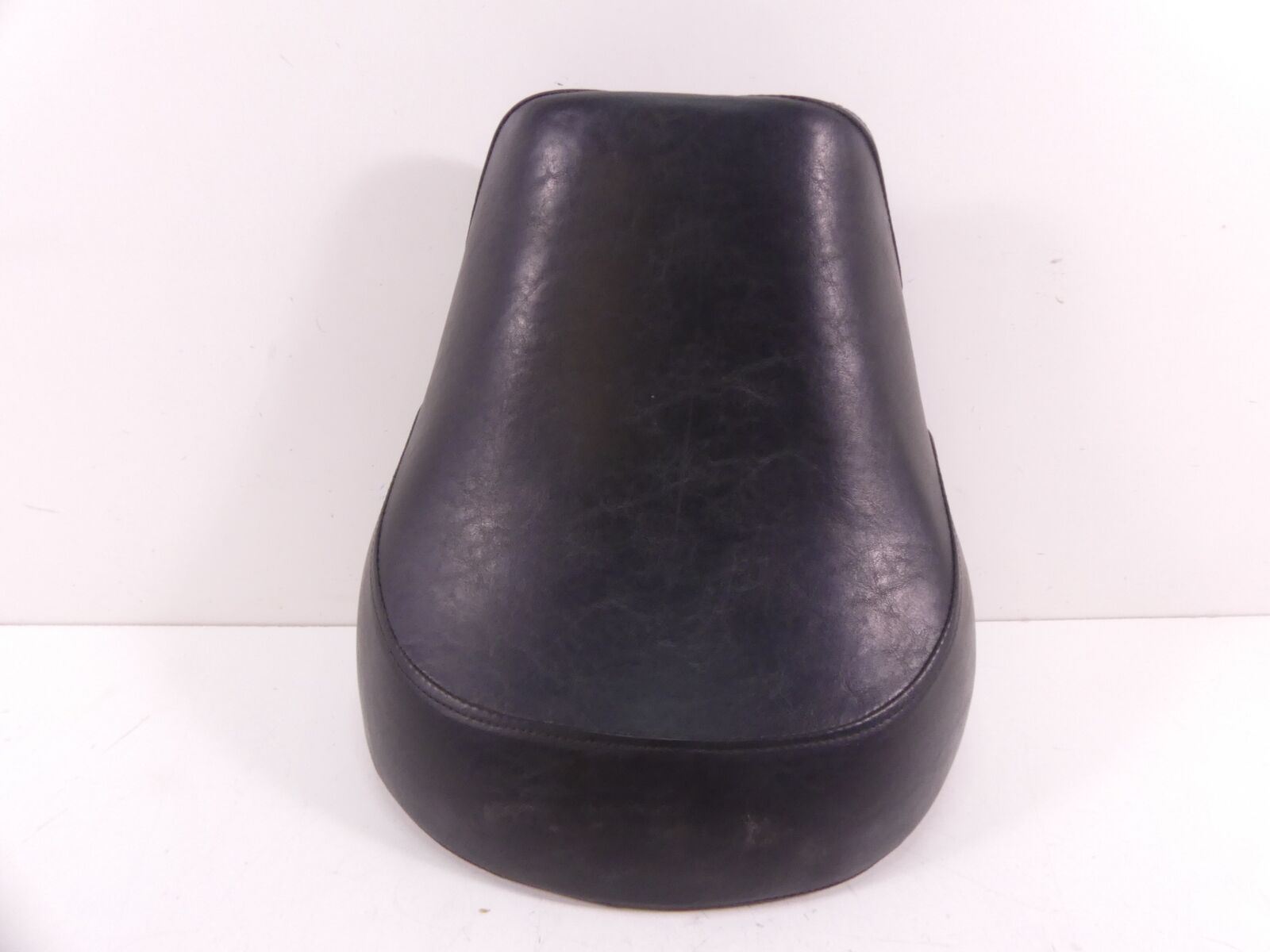 2001 Kawasaki VN1500 Vulcan C Front Rider Driver Seat Saddle 53001-1881 {{ shop.shopifyCountryName }} - Mototech271