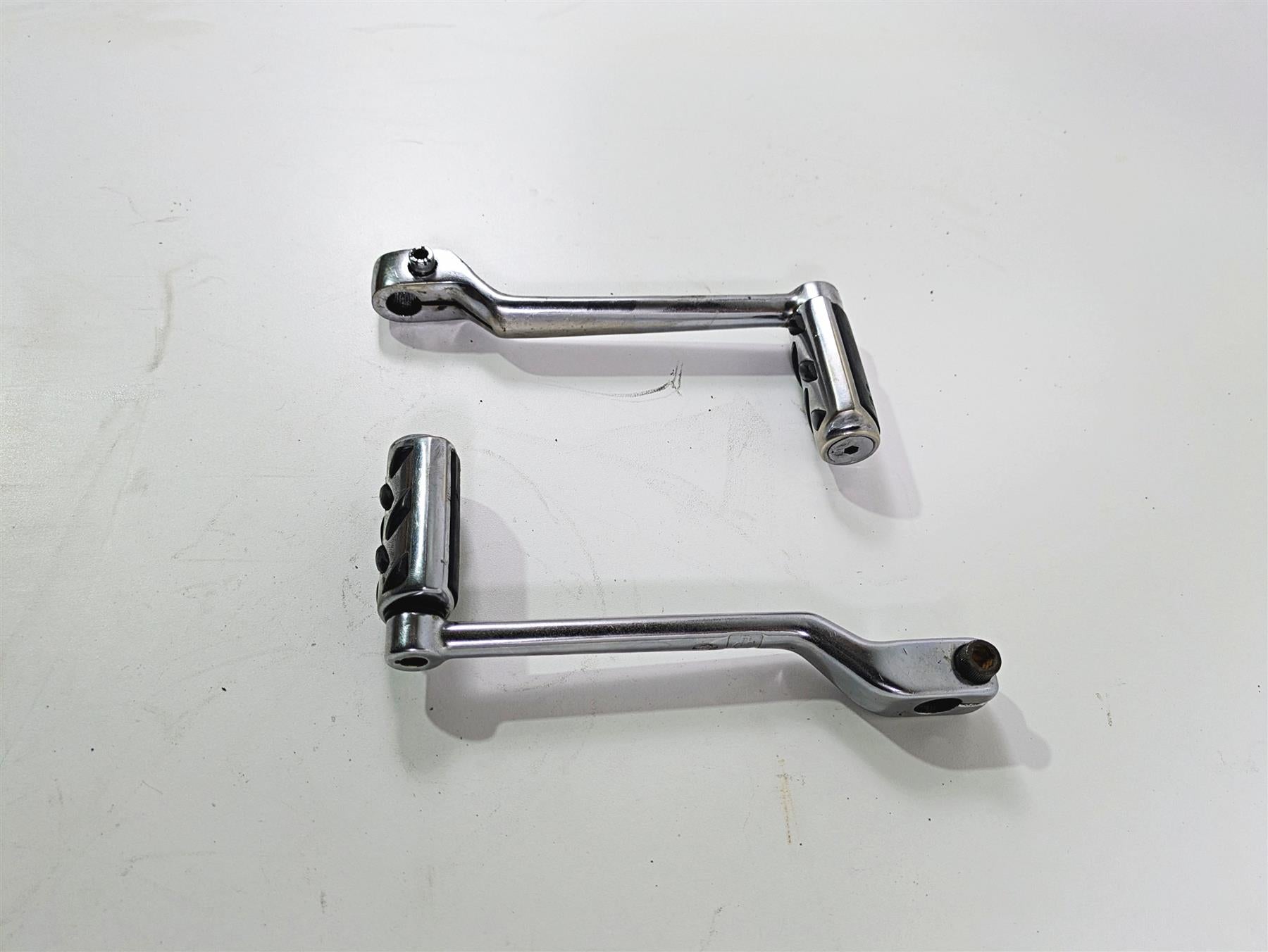 2005 Harley Touring FLHRI Road King Chrome Shifter Lever Pedal Pegs {{ shop.shopifyCountryName }} - Mototech271