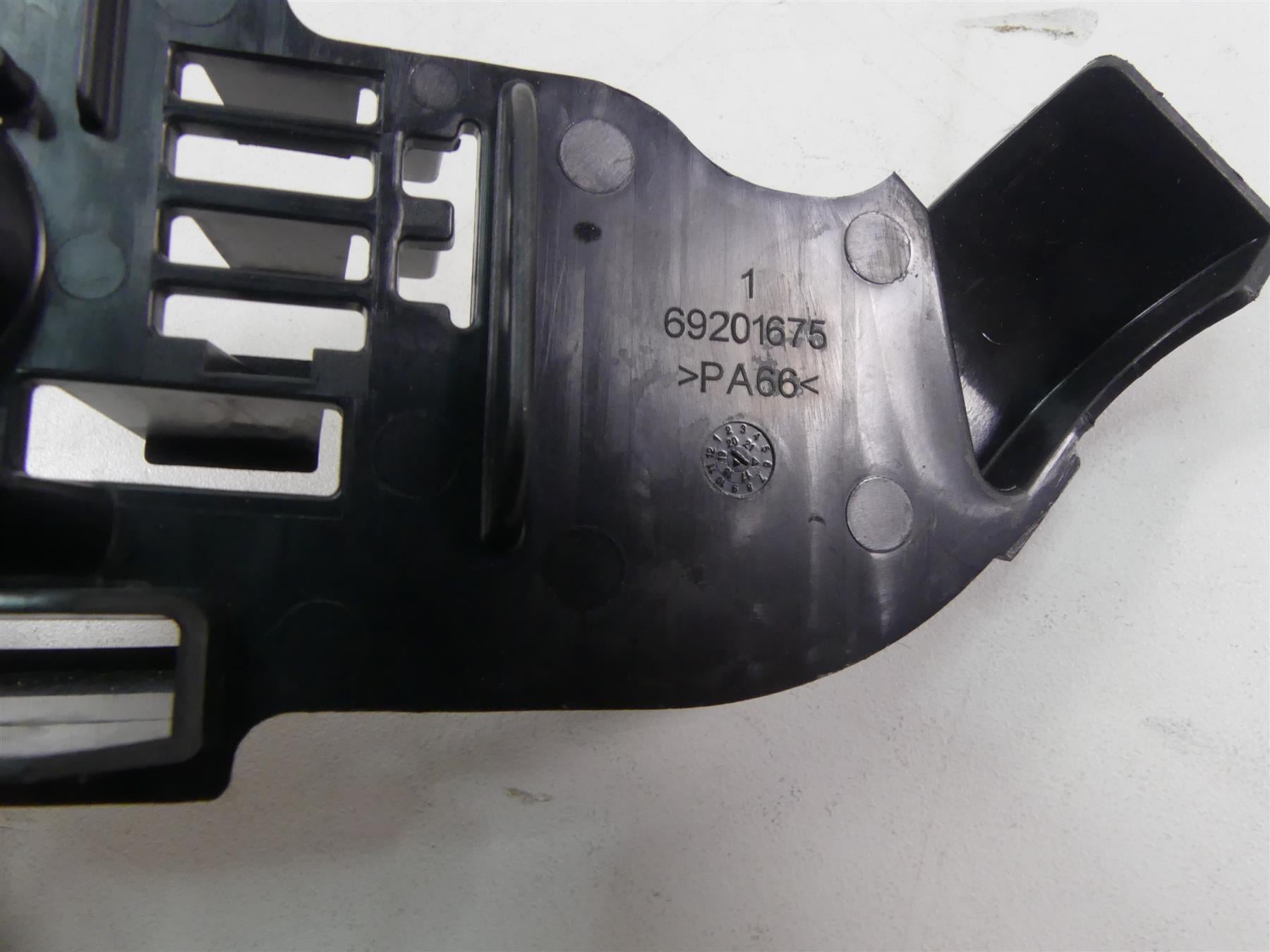 2019 Harley FLHC Softail Heritage Electrical Battery Holder Stay Set 69201632 {{ shop.shopifyCountryName }} - Mototech271