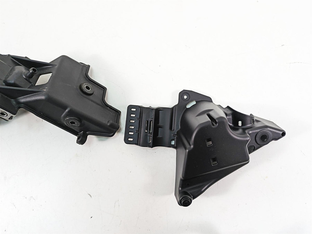 2020 Moto Guzzi V85 TT Adventure Infill Battery Electrical Cover Set 2B004991 {{ shop.shopifyCountryName }} - Mototech271