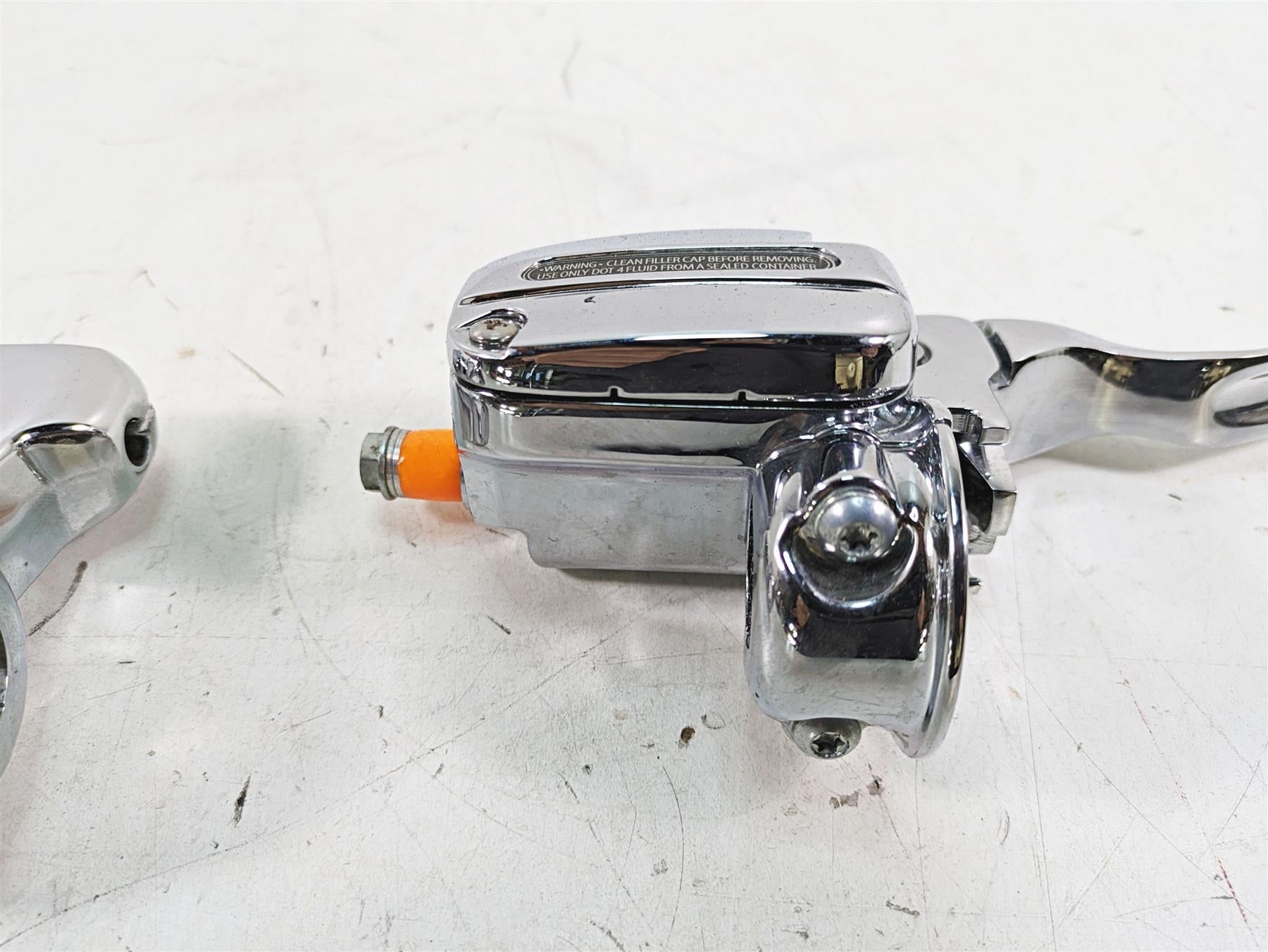 2010 Harley Touring FLHTCU Electra Glide Chrome Brake Clutch Lever Set 44551-08F {{ shop.shopifyCountryName }} - Mototech271
