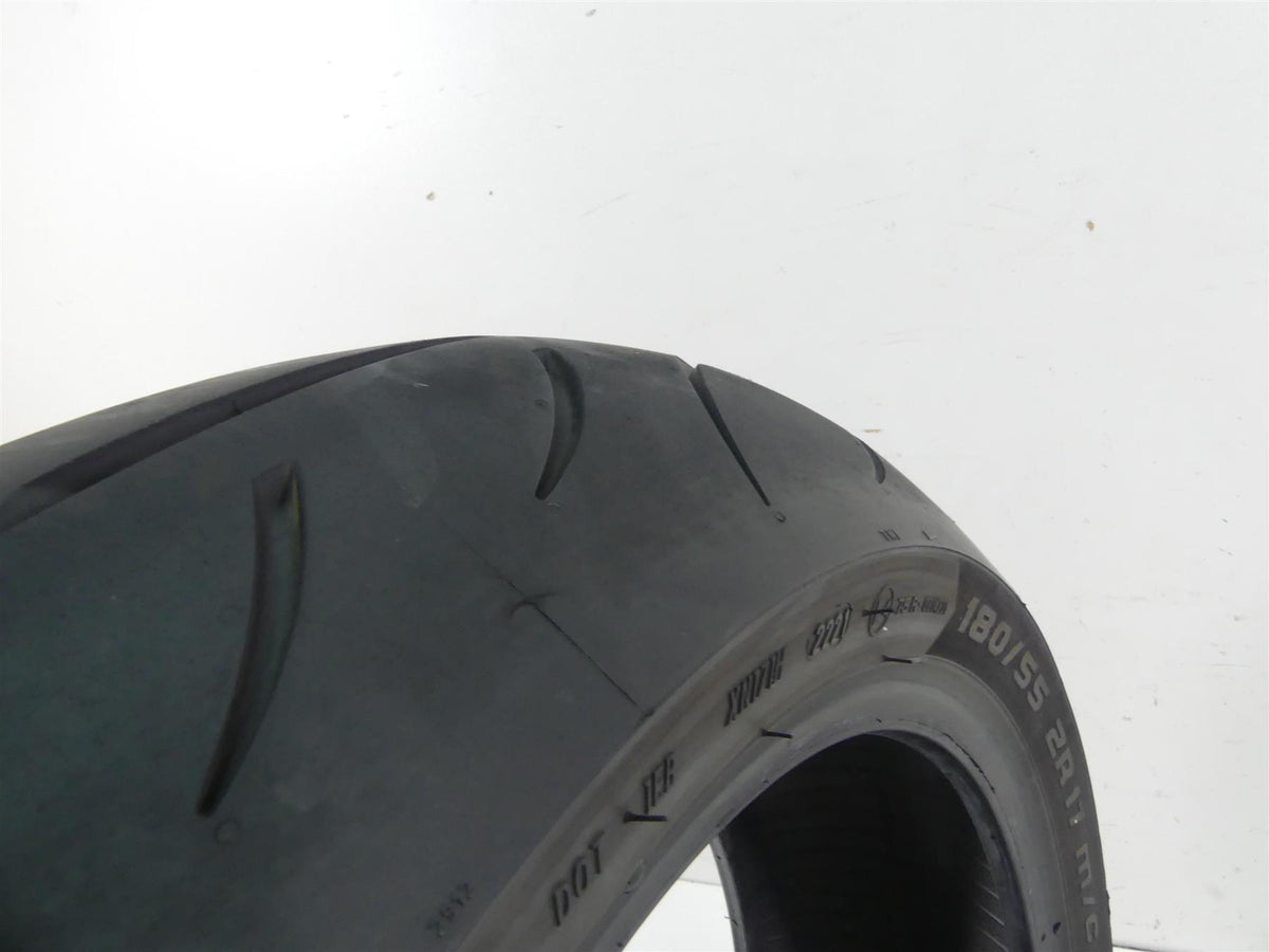 Used Rear Motorcycle Tire Metzeler Sportec M9RR 180/55R17 - 5417581 {{ shop.shopifyCountryName }} - Mototech271