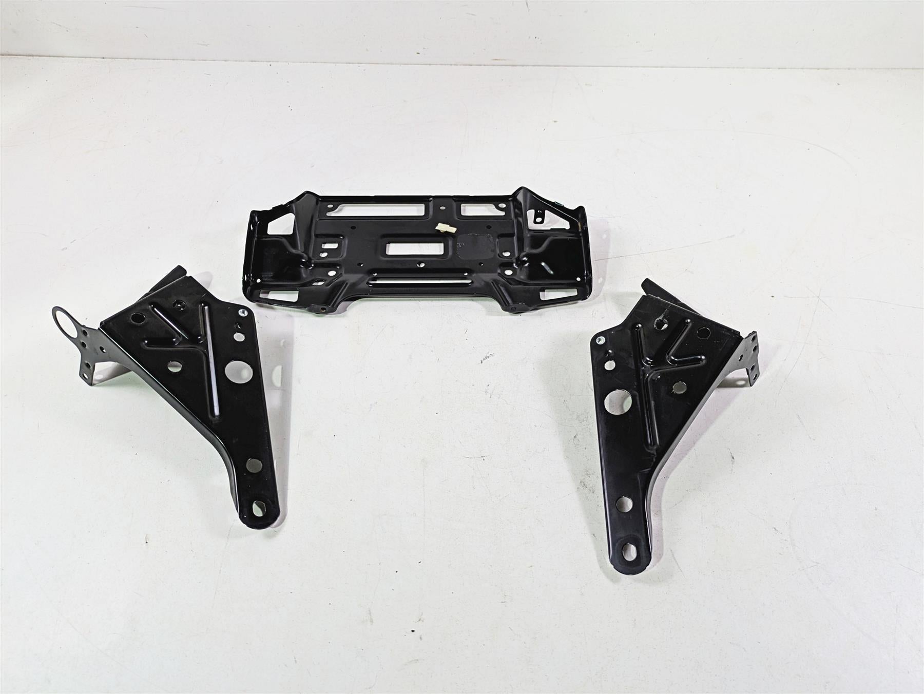 2015 Harley Touring FLHTKL Electra Glide Front Fairing Mount Holder 57000169A {{ shop.shopifyCountryName }} - Mototech271