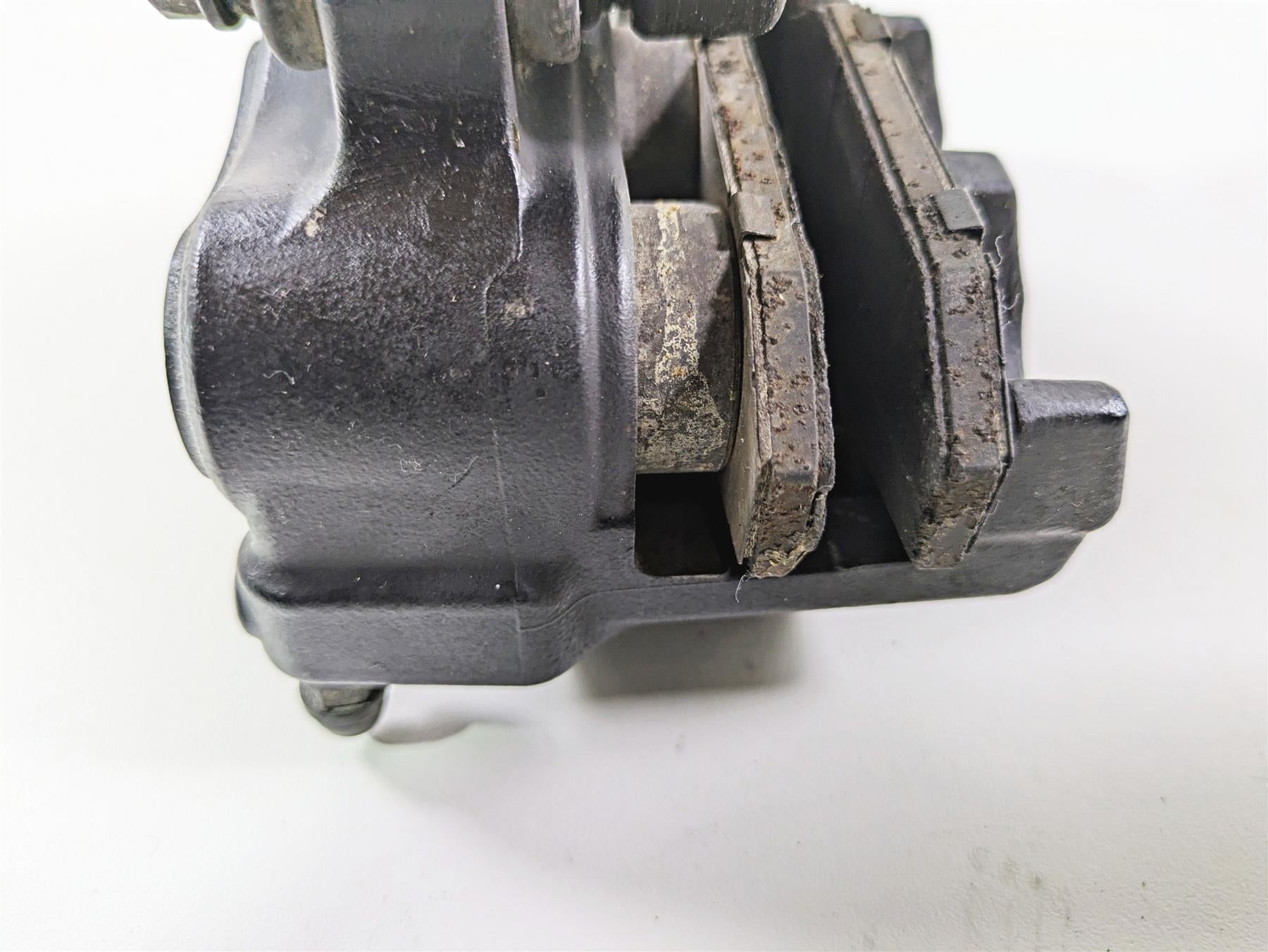 2018 Harley FLHCS Softail Heritage 115th Rear Brake Caliper & Bracket 41300192 {{ shop.shopifyCountryName }} - Mototech271