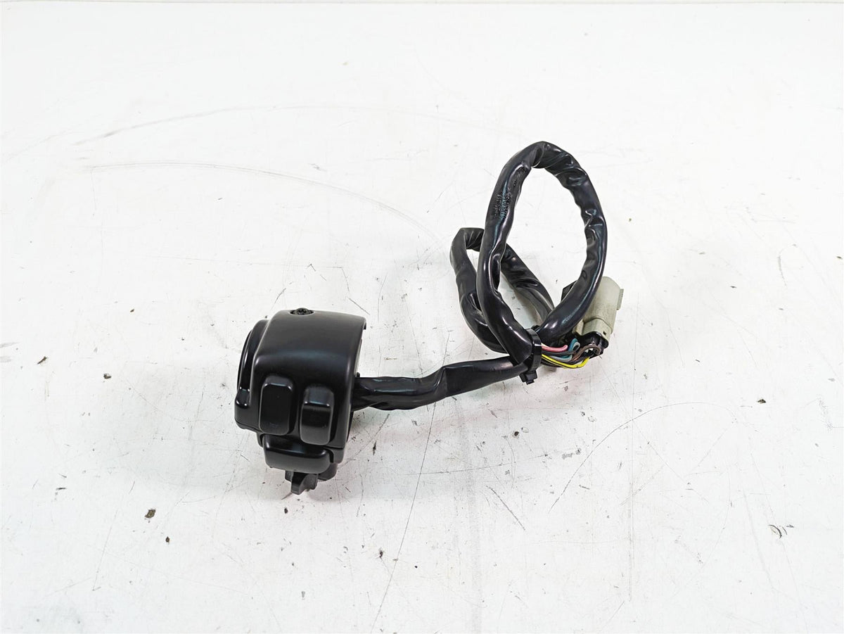 2008 Harley FLHTCU Electra Glide Left Hand Control Switch - Read 71682-06A {{ shop.shopifyCountryName }} - Mototech271