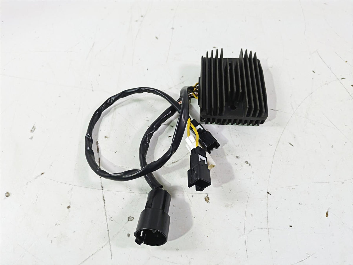 2005 Kawasaki ZX12R Ninja Rectifier Voltage Regulator SH689CB 21066-0007 {{ shop.shopifyCountryName }} - Mototech271