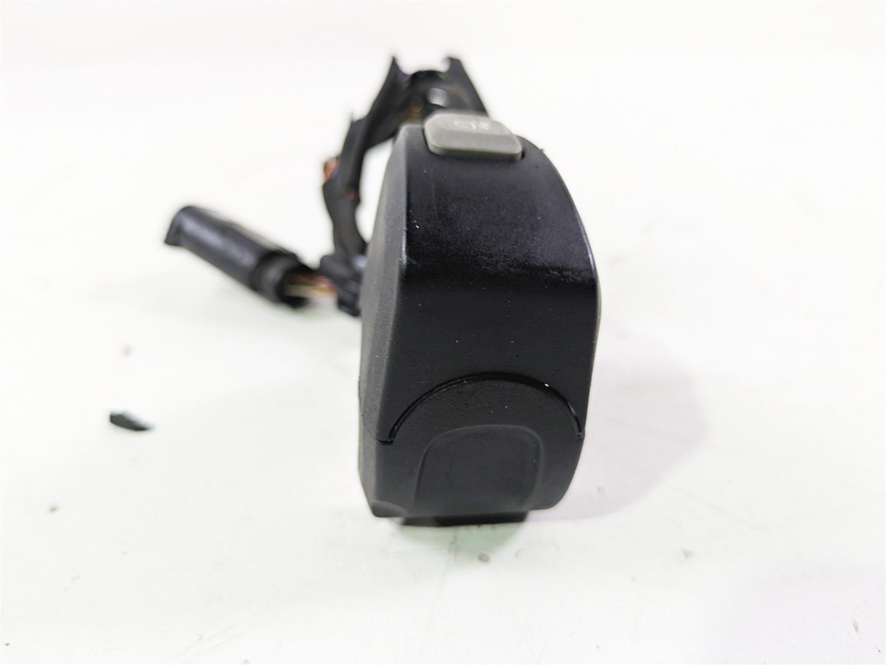 2015 BMW K1600 GT K48 Fog Driving Light Lamp Switch 61318533473 {{ shop.shopifyCountryName }} - Mototech271