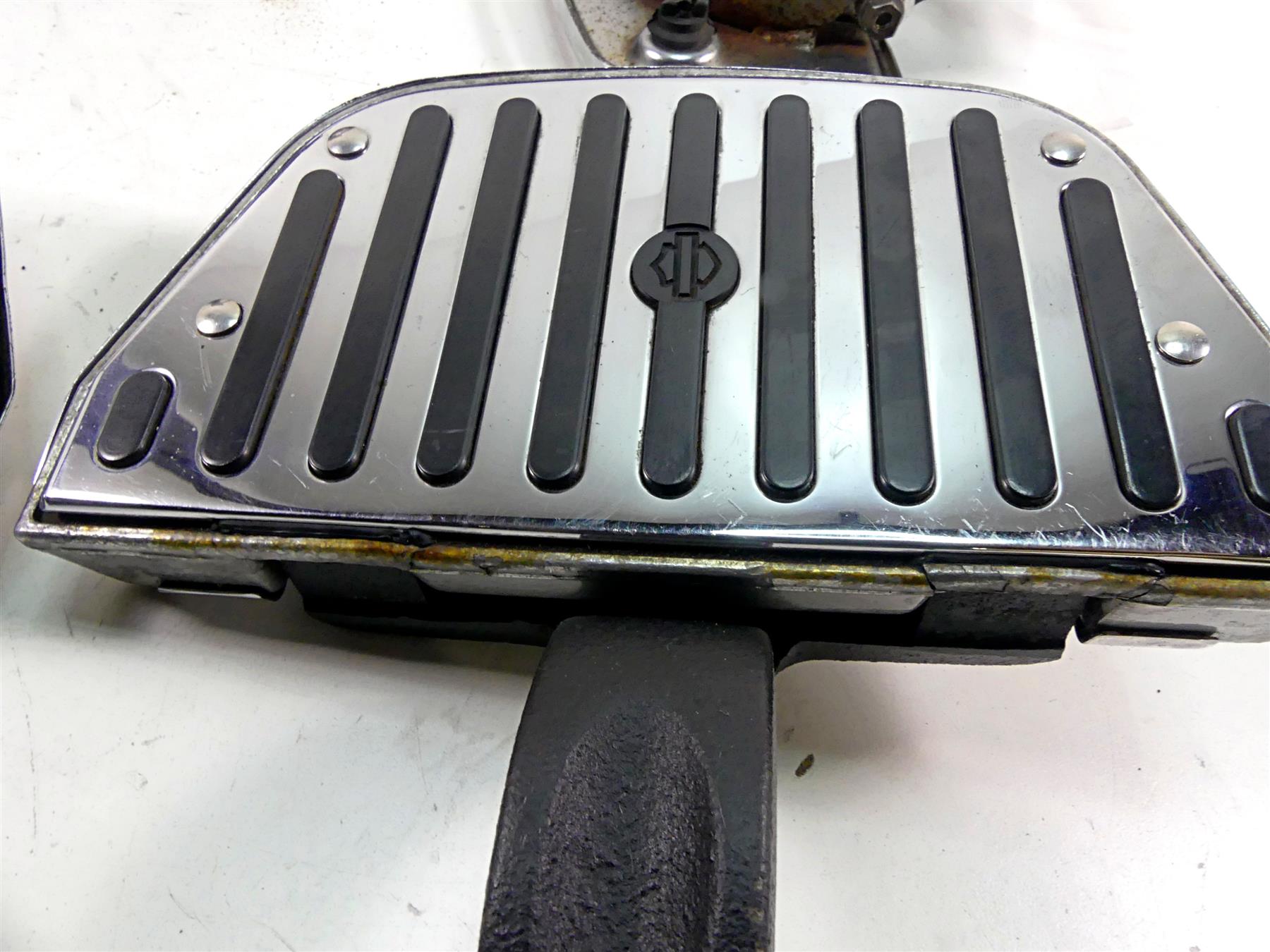 2002 Harley FLSTCI Softail Heritage Front Rear Chrome Floor Board Set 33048-72 {{ shop.shopifyCountryName }} - Mototech271