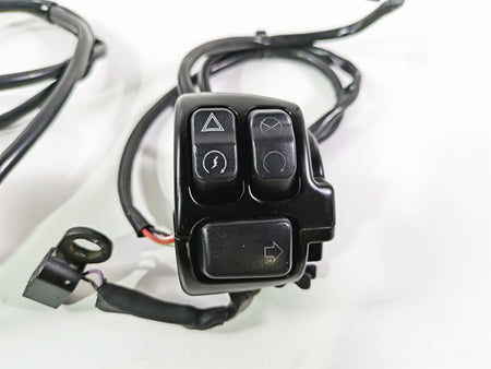 2017 Harley Dyna FXDB Street Bob Left Right Control Switch Set 71500372A {{ shop.shopifyCountryName }} - Mototech271