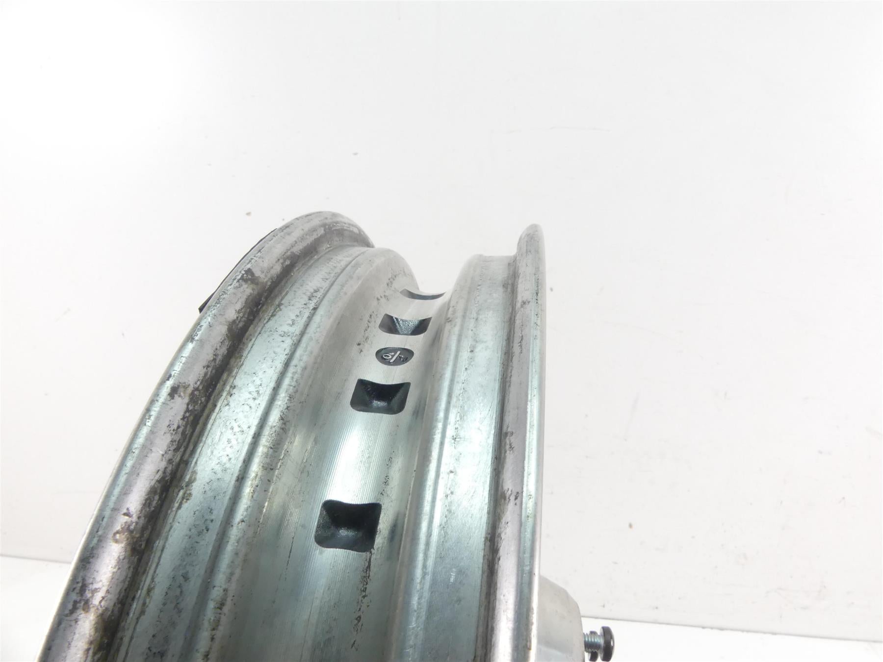 2011 Harley Touring FLTRU Road Glide 17x3 Straight Front Wheel Rim 43300161 {{ shop.shopifyCountryName }} - Mototech271