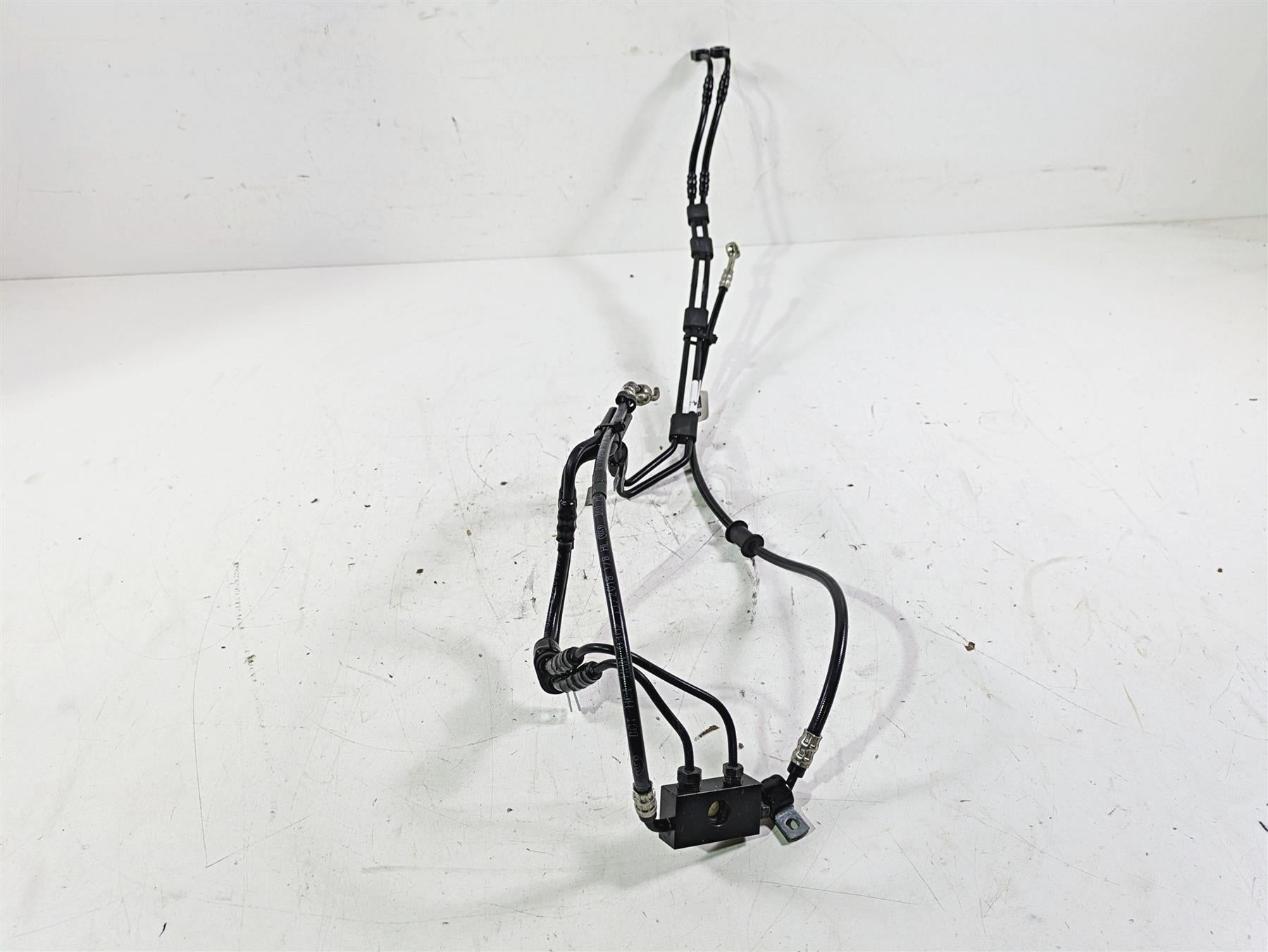 2019 Harley FLHCS Softail Heritage Front Abs Brake Line Set 41800595 41800597 {{ shop.shopifyCountryName }} - Mototech271