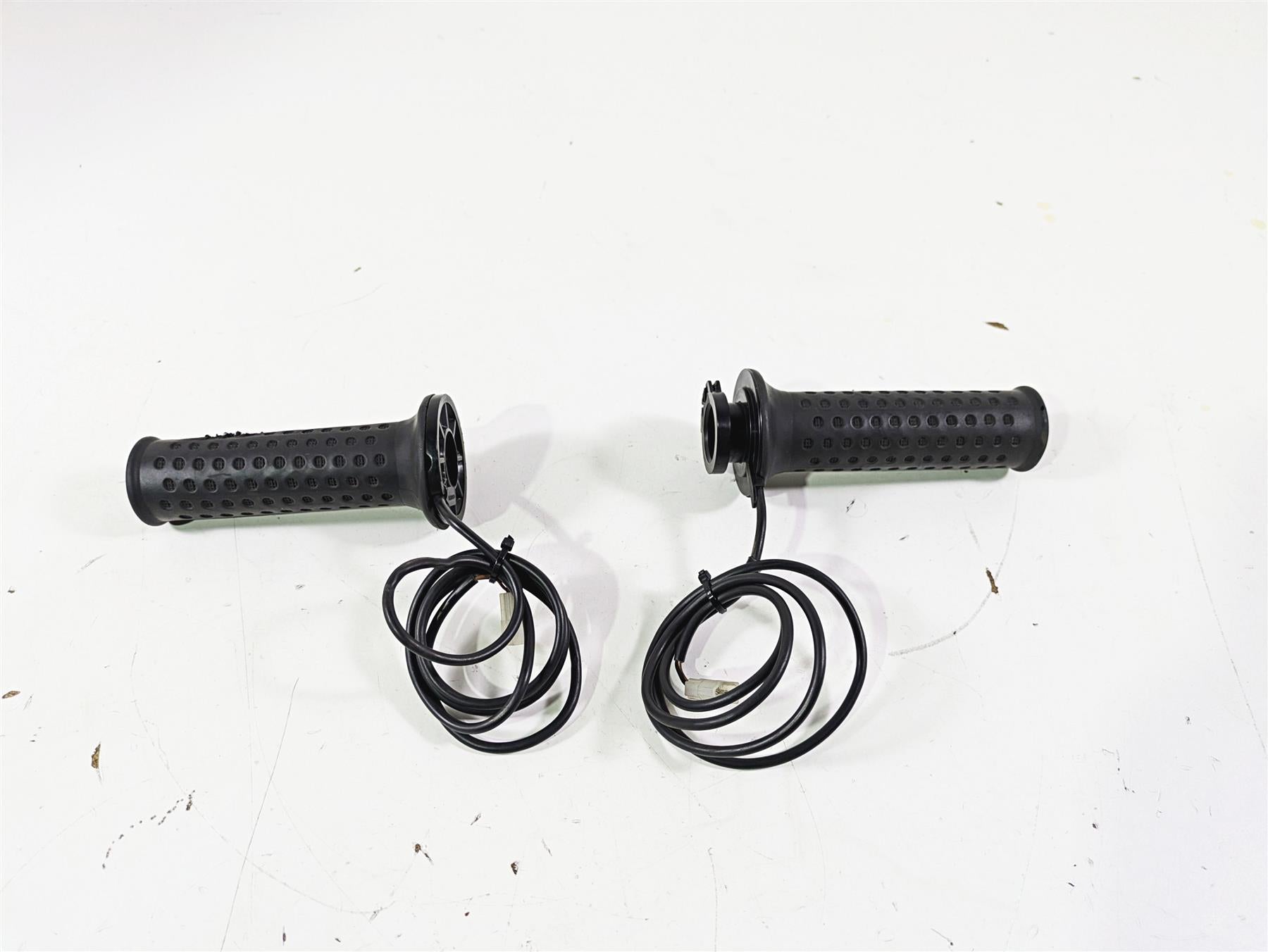 2016 Moto Guzzi Stelvio 1200 8V NTX Heated Hand Heat Grip Set 2S002029 {{ shop.shopifyCountryName }} - Mototech271