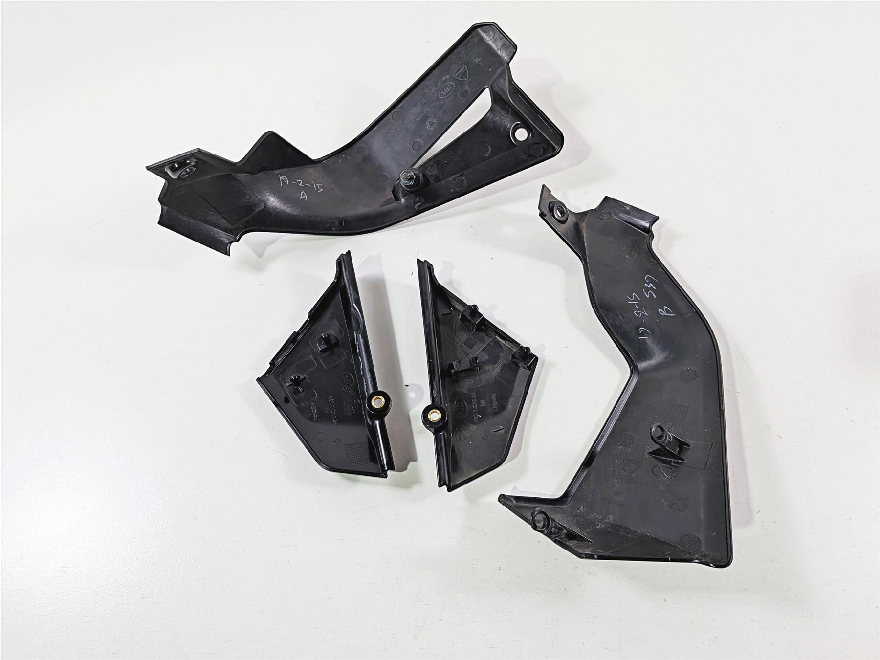 2015 Ducati Scrambler Urban Enduro Frame Infill Side Covers Set 48211971B-Mototech271